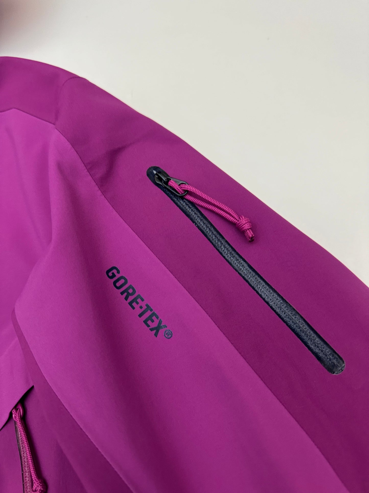 Arc’teryx Stingray Jacket Pink Women’s S Small Gore-Tex RECCO