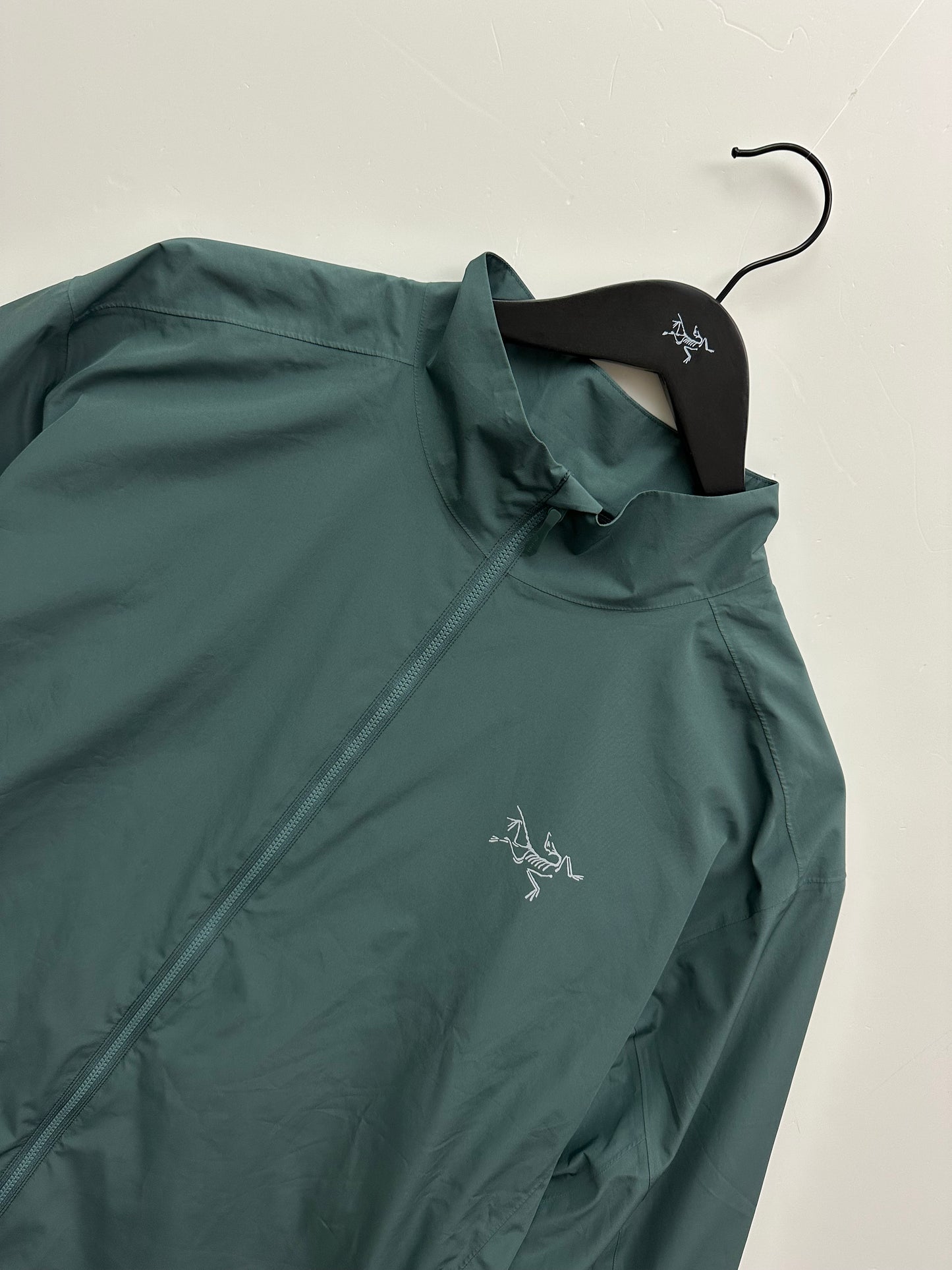 Arc’teryx Solano Jacket Boxcar Green Men’s XL Extra Large Gore-Tex Infinium