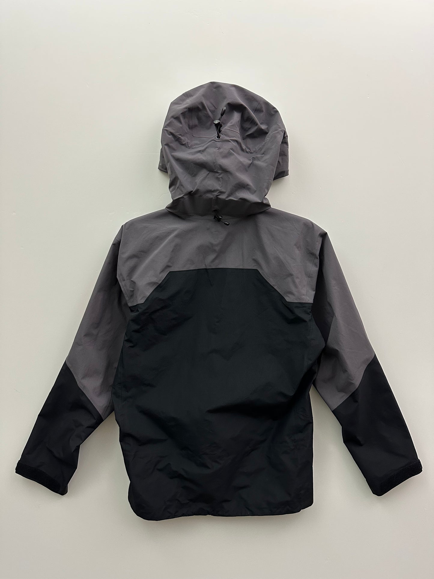 Arc’teryx Rush Jacket Black Storm Grey Men's S Small Gore-Tex Pro RECCO