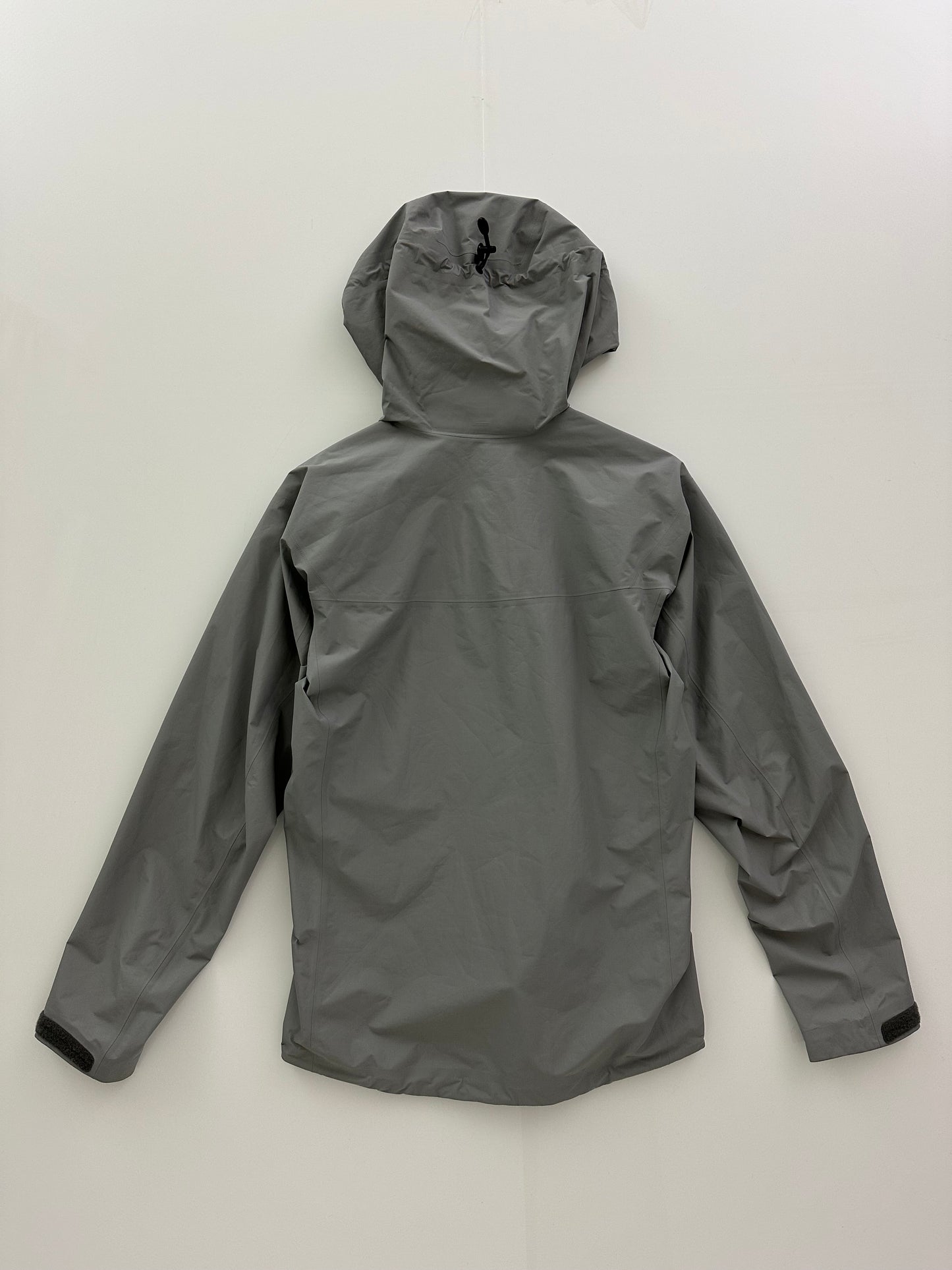Arc’teryx Alpha SL Jacket Grey Men’s M Medium Gore-Tex