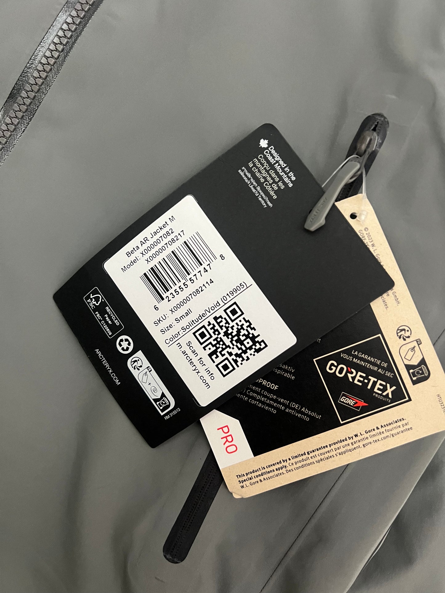 Arc’teryx Beta AR Jacket Solitude / Void Men’s S Small Gore-Tex Pro RECCO