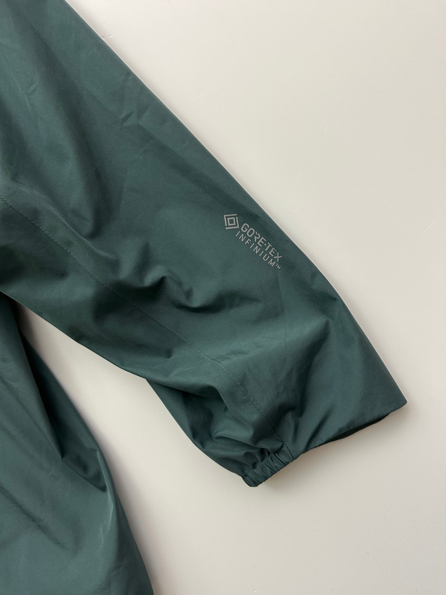 Arc’teryx Solano Jacket Boxcar Green Men’s XL Extra Large Gore-Tex Infinium