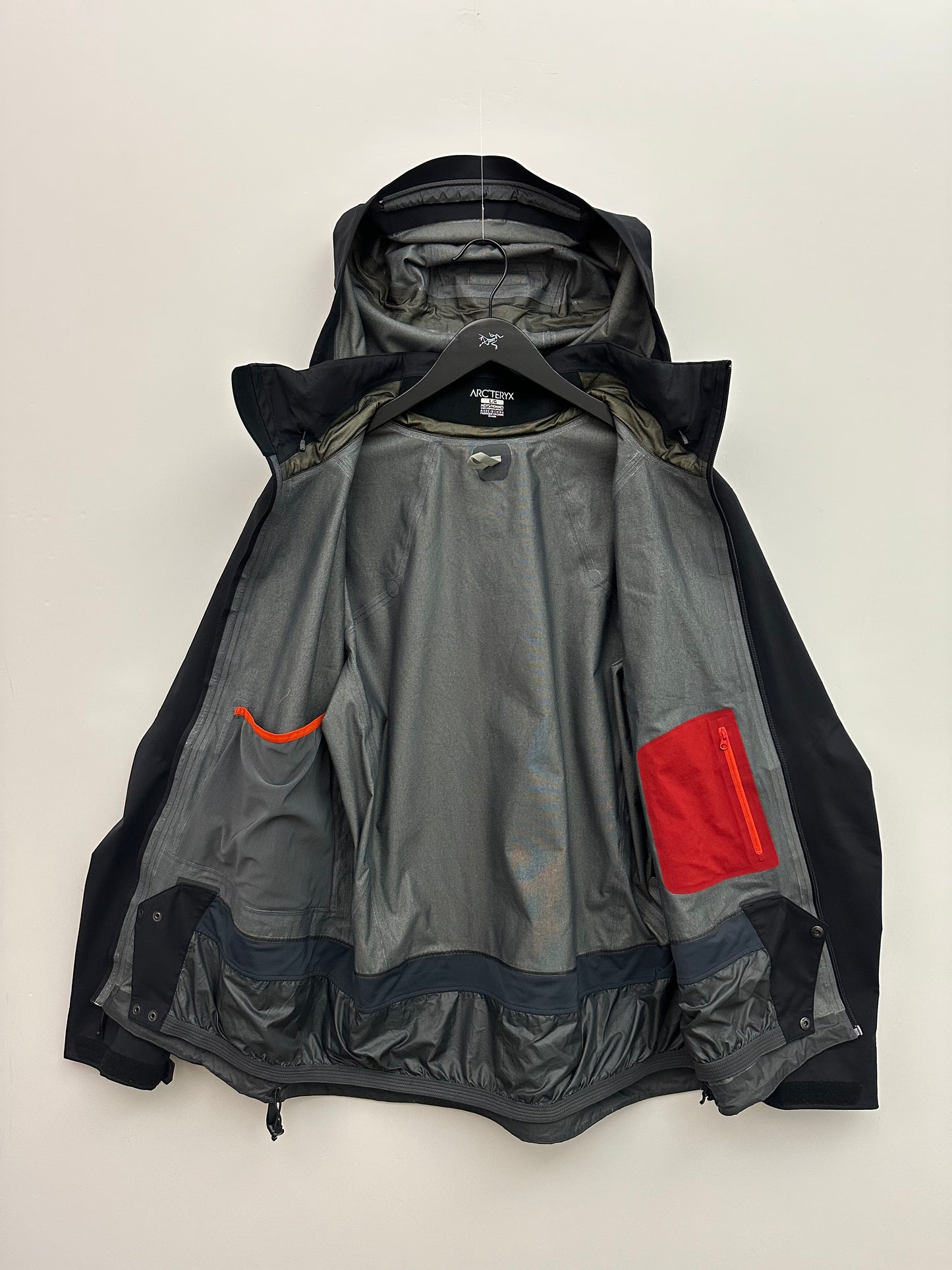 Arc’teryx Cassiar Jacket Black Men’s L Large Gore-Tex RECCO