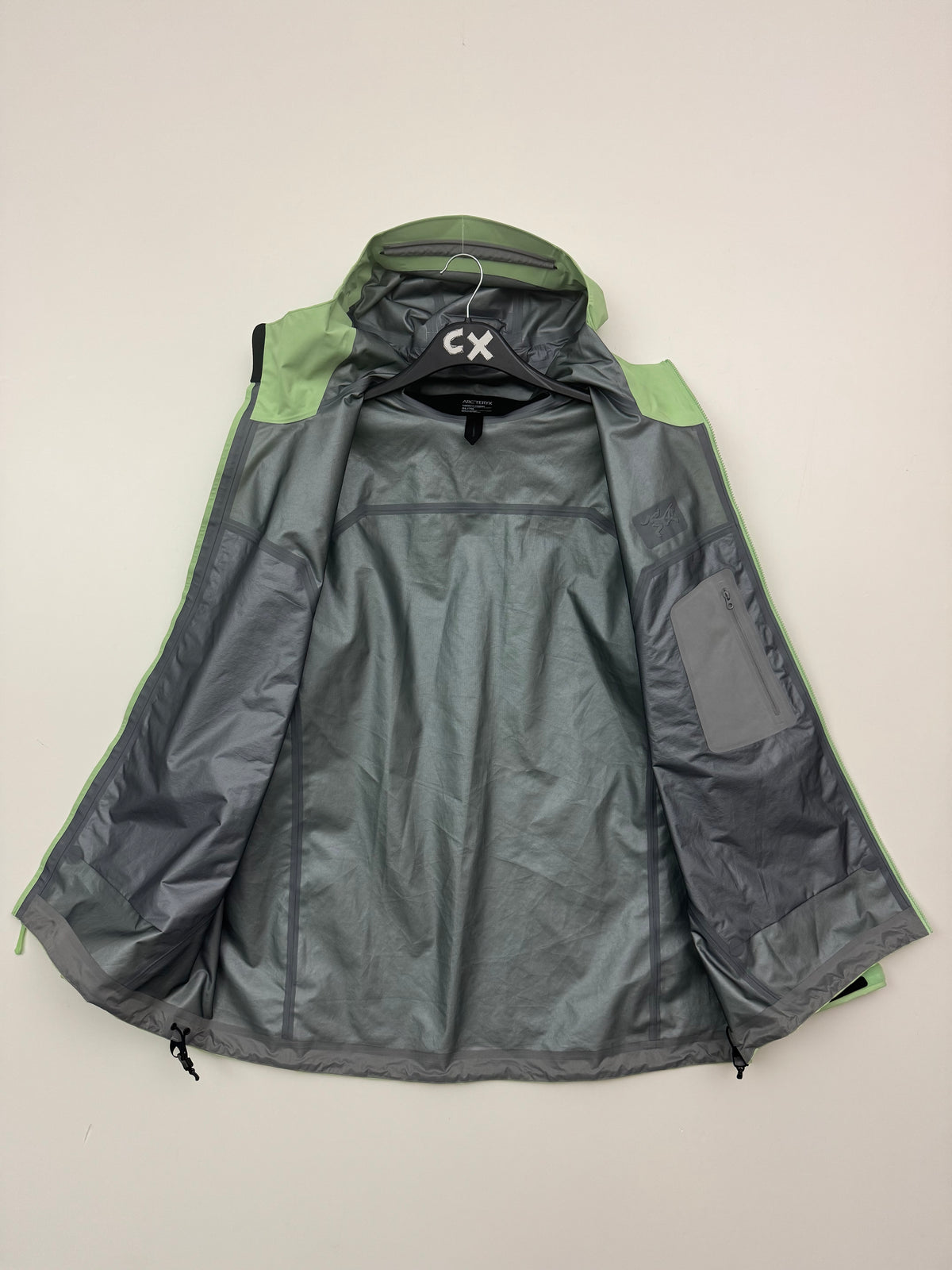 Arc'teryx Beta Jacket Phosphorescent Green Women's XL Extra Large Gore-Tex RECCO