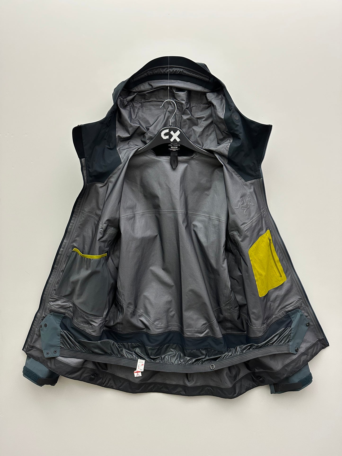 Arc’teryx Rush Jacket Mintaka Grey Men’s M Medium Gore-Tex Pro RECCO