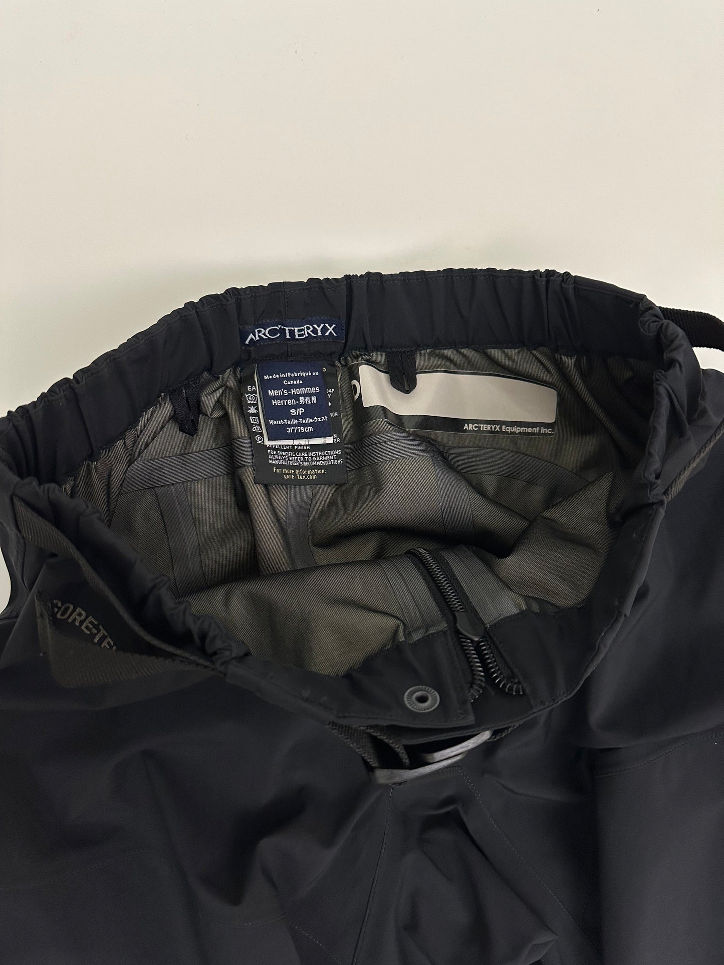 Arc'teryx LEAF Alpha Pant 1st Gen Men’s XS / S Black Gore-Tex 27W 31L