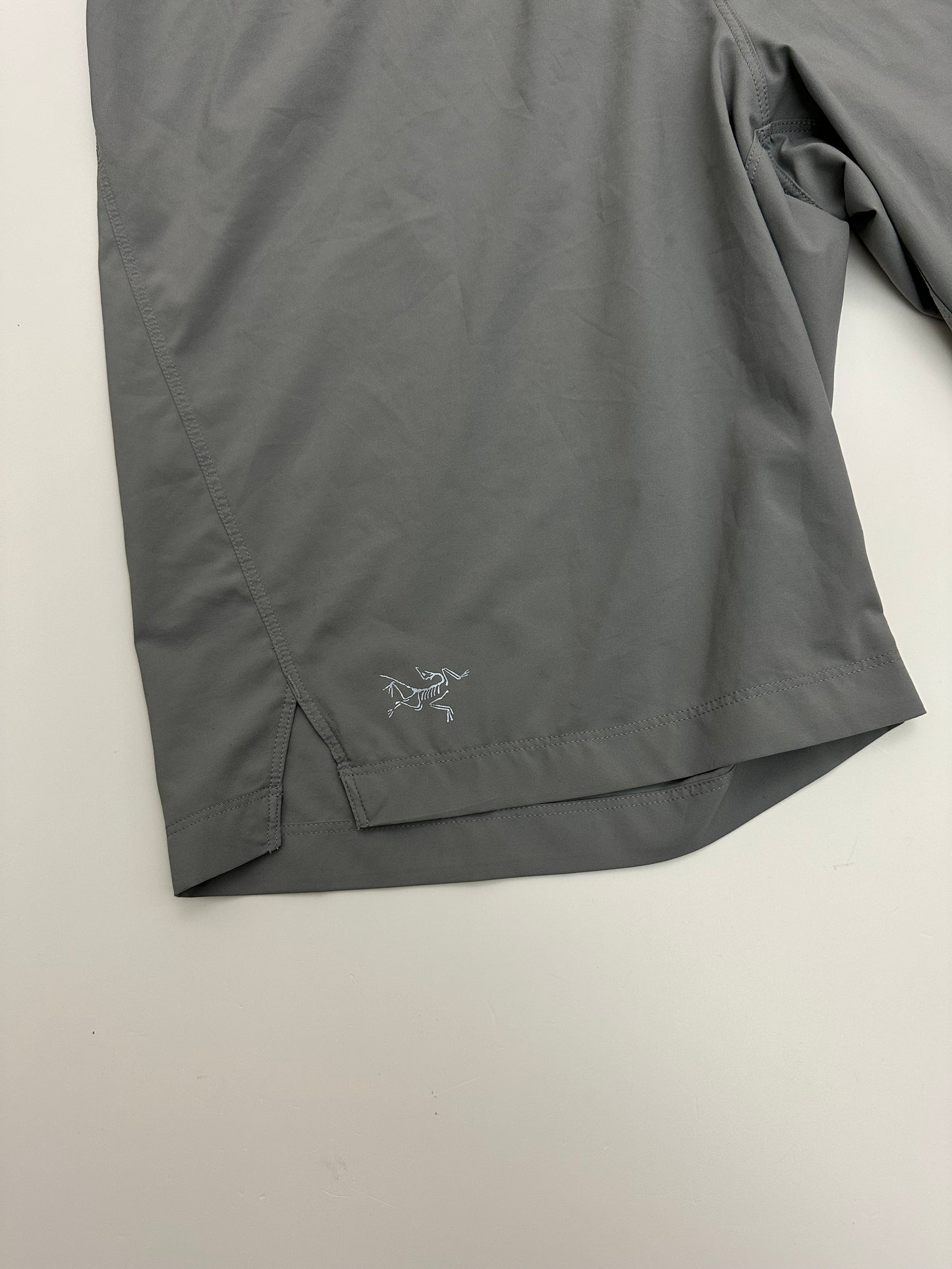 Arc’teryx Incendo Shorts Grey Men’s M Medium