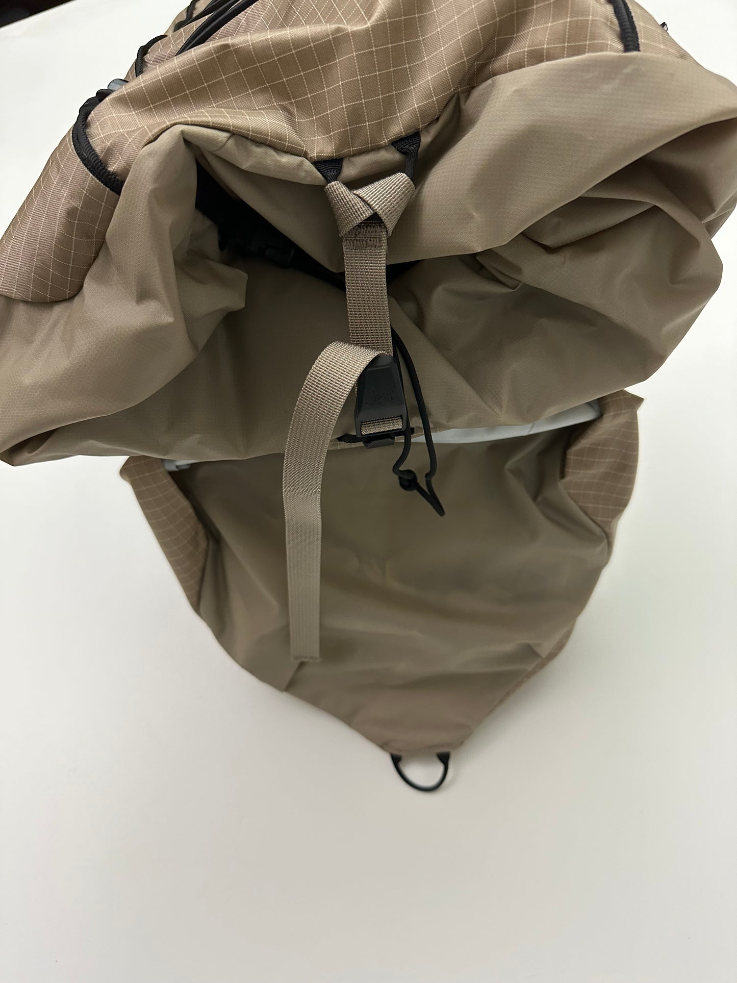 Arc’teryx Alpha SL 23 Backpack Smoke Bluff