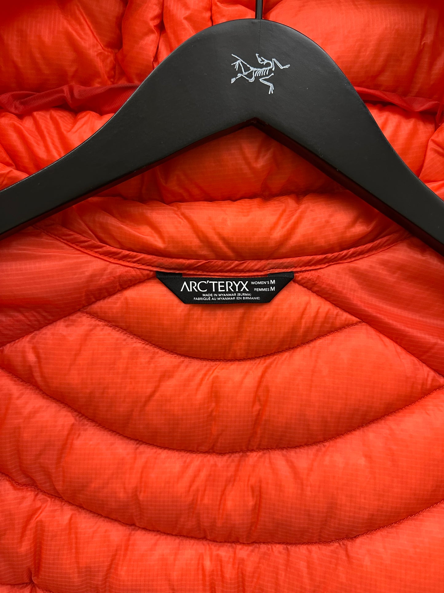 Arc'teryx Cerium LT Hoody Red Women's M Medium
