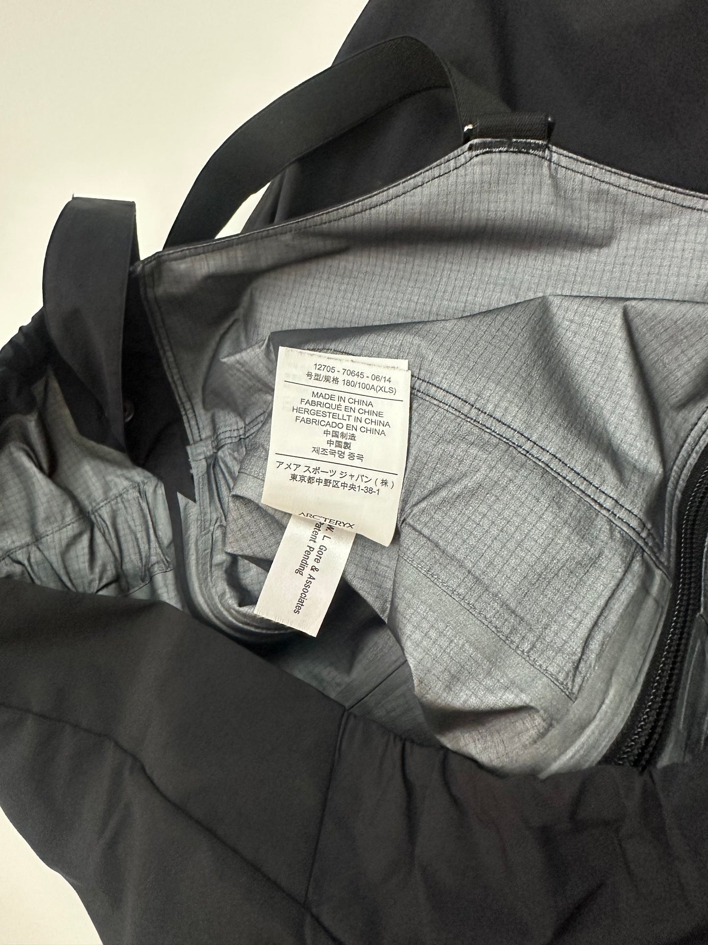 Arc'teryx Theta SV Bib Black Men’s XL Extra Large Gore-Tex Pro