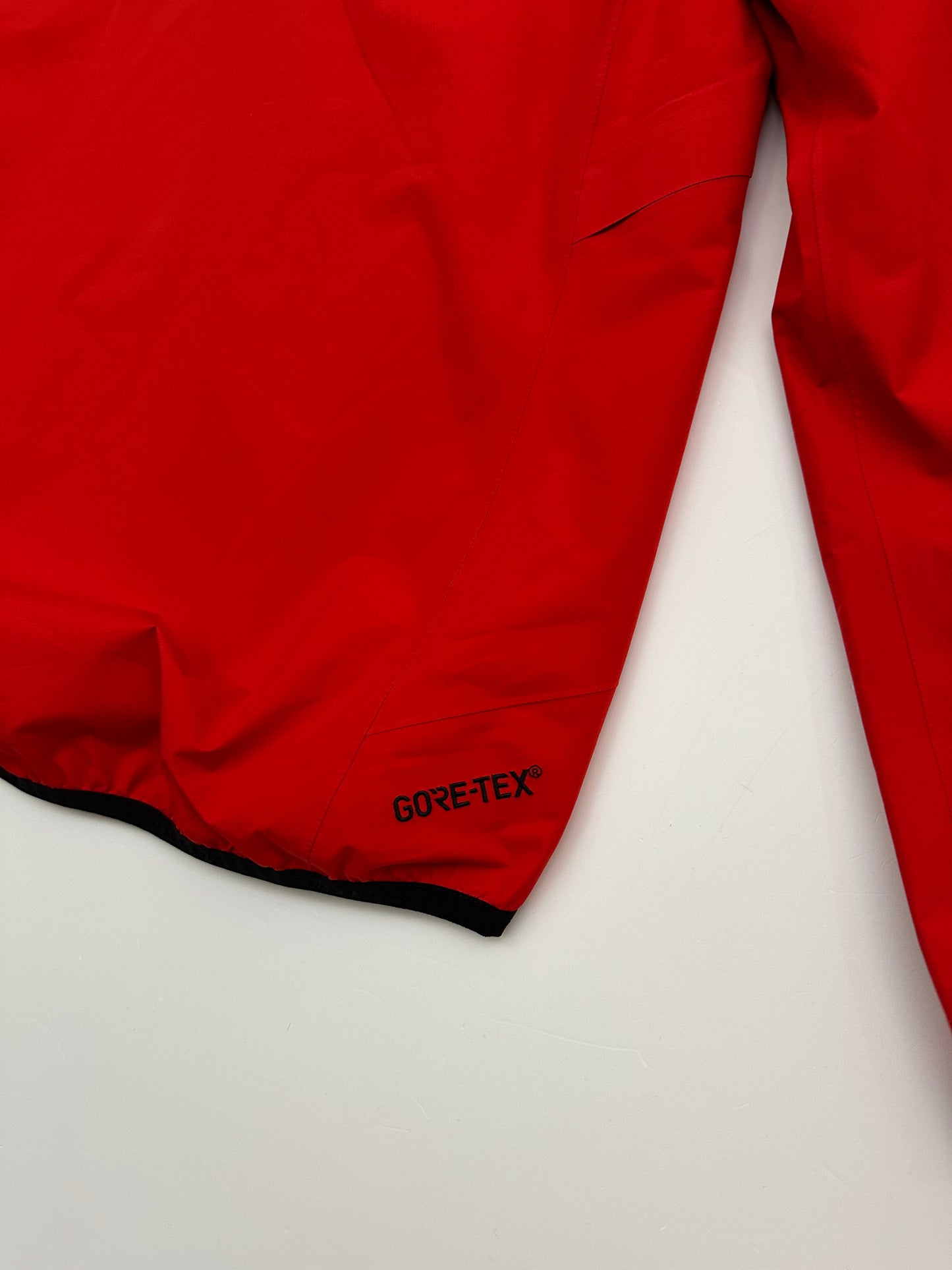 Peak Performance Commuter Shell Jacket Men's L Large Vibrant Red Gore-Tex