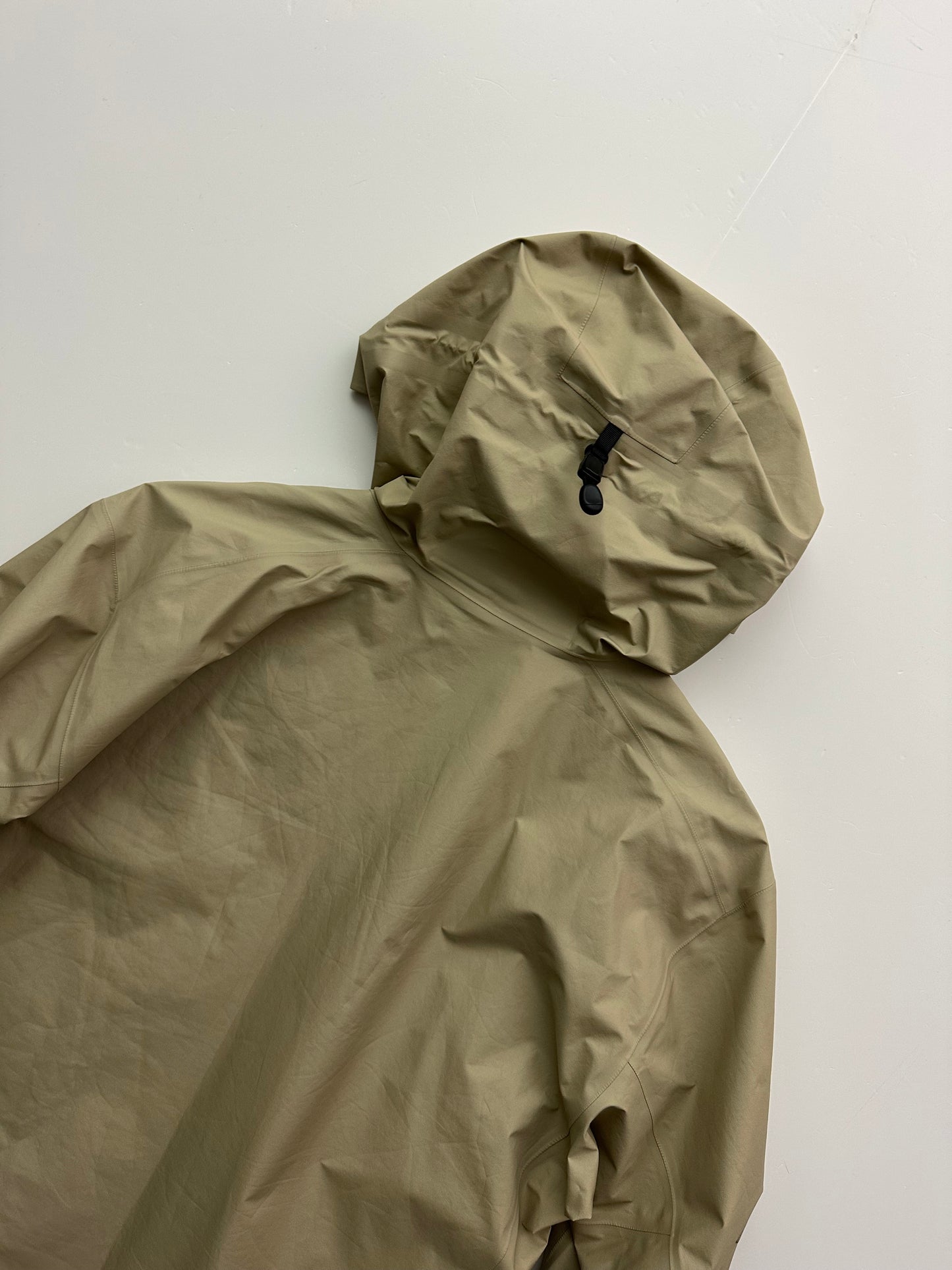 Arc’teryx Beta Jacket Wicker Men’s M Medium Gore-Tex