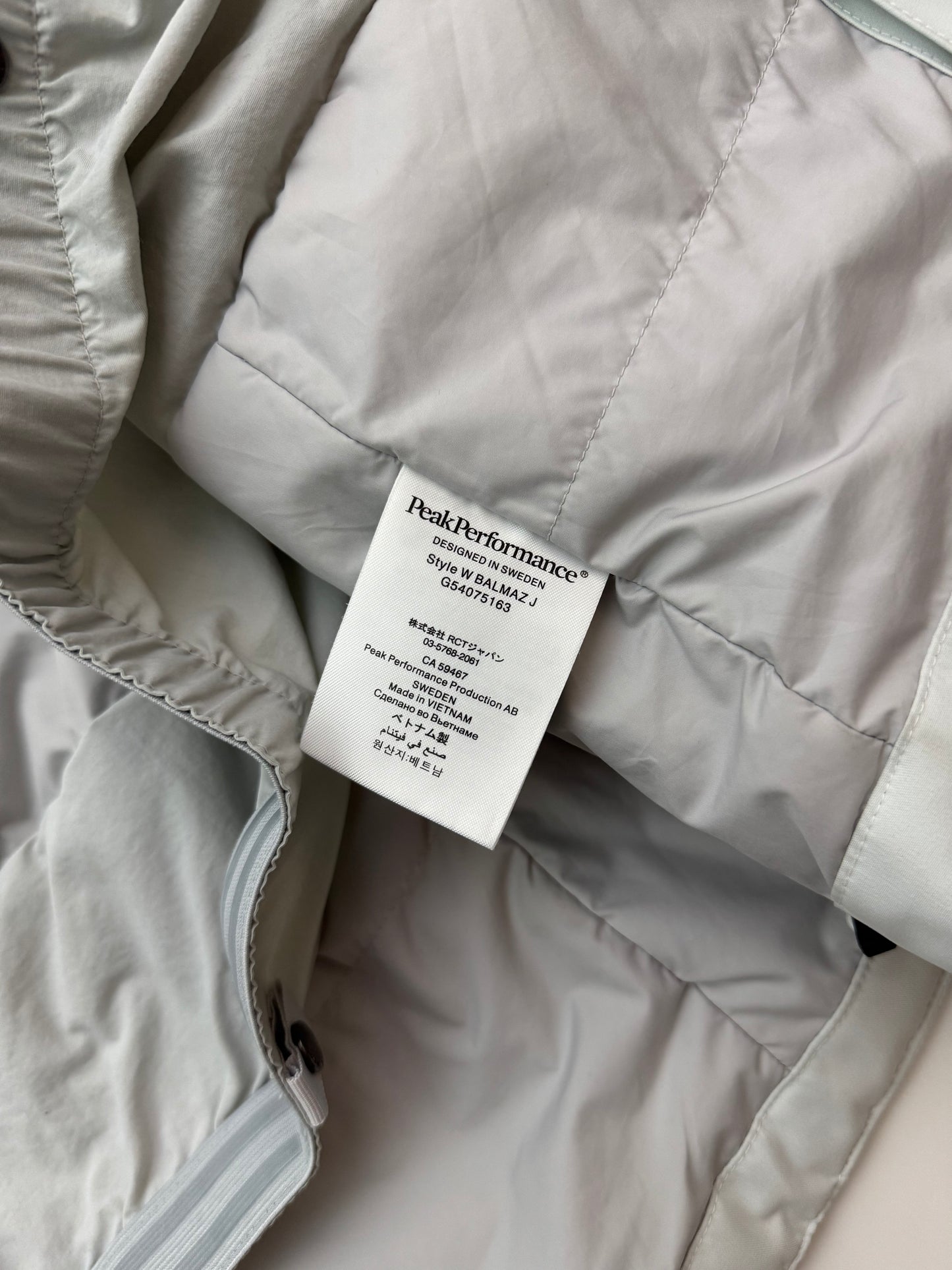 Peak Performance Balmaz Ski Jacket Women’s L Large Grey Two Tone Coat