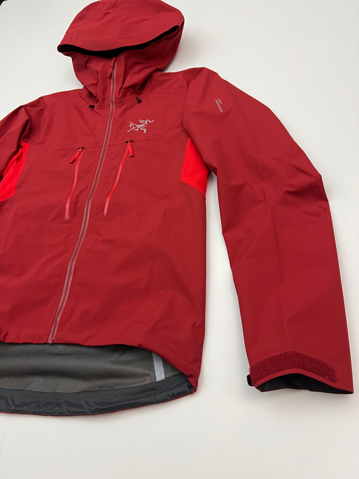 Arc’teryx Procline Comp Jacket Sangria Red Men’s S Small Gore-Tex Windstopper