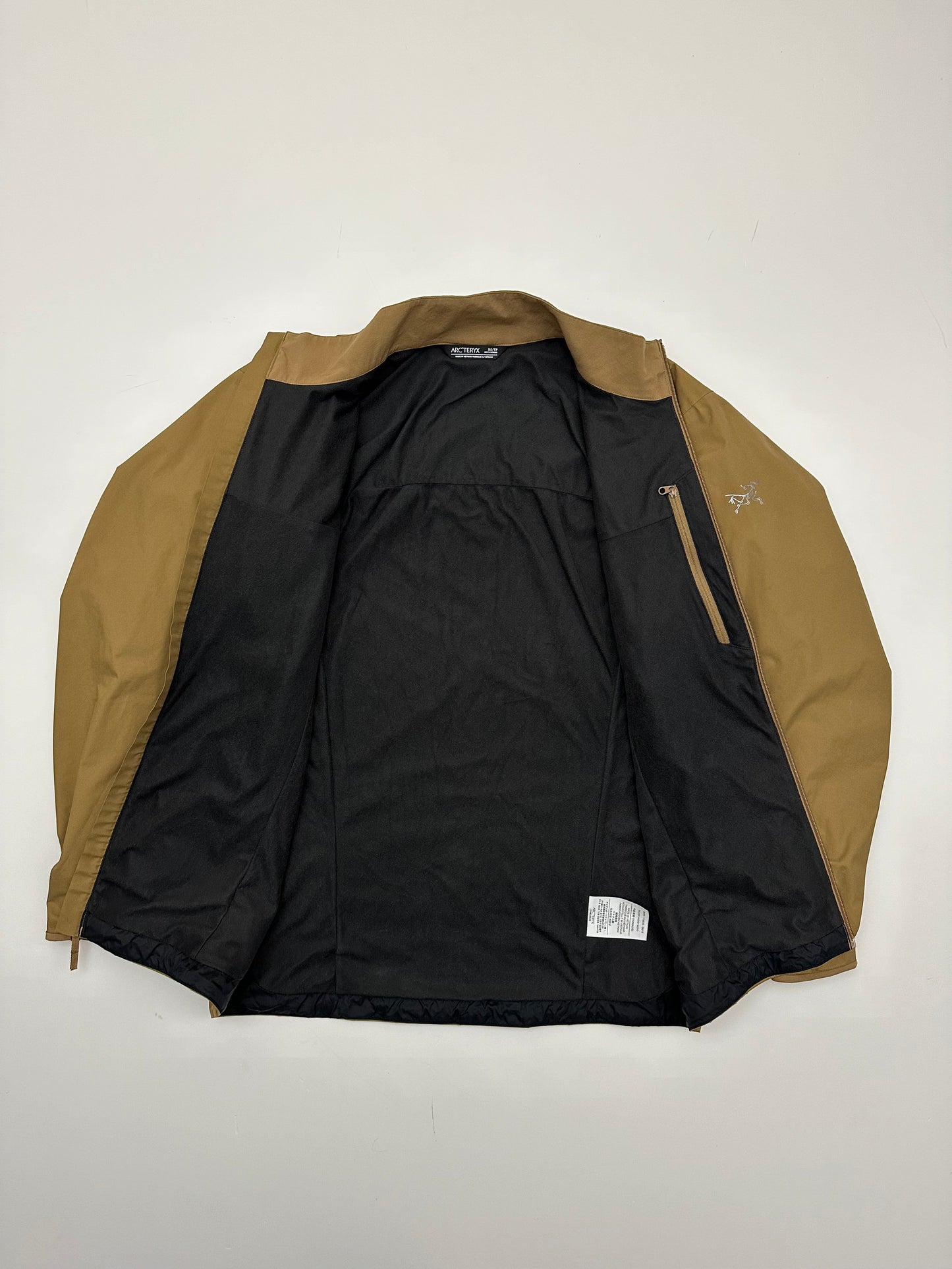 Arc’teryx Solano Jacket Canvas Brown Men’s XS Extra Small Gore-Tex Infinium