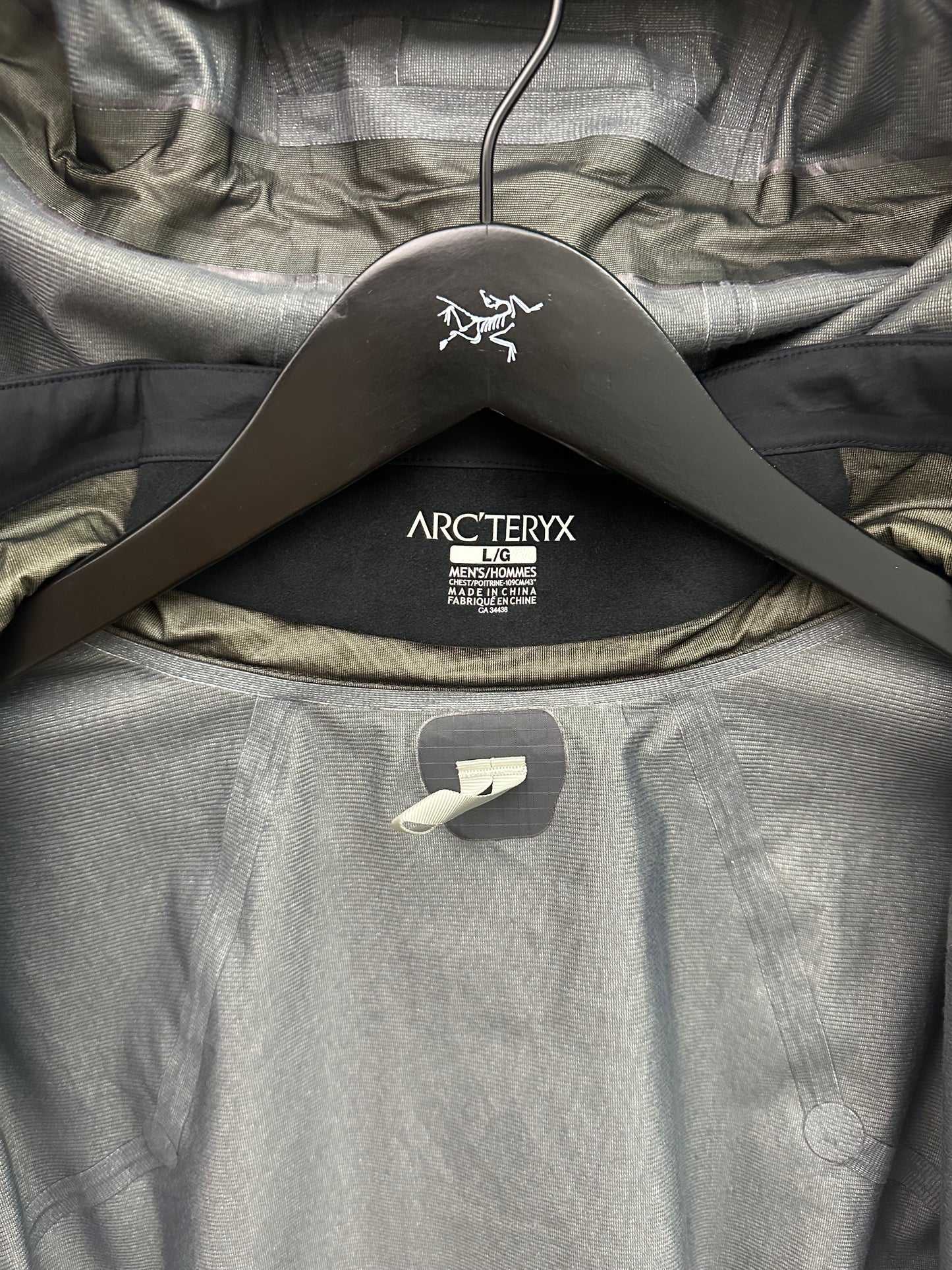 Arc’teryx Cassiar Jacket Black Men’s L Large Gore-Tex RECCO