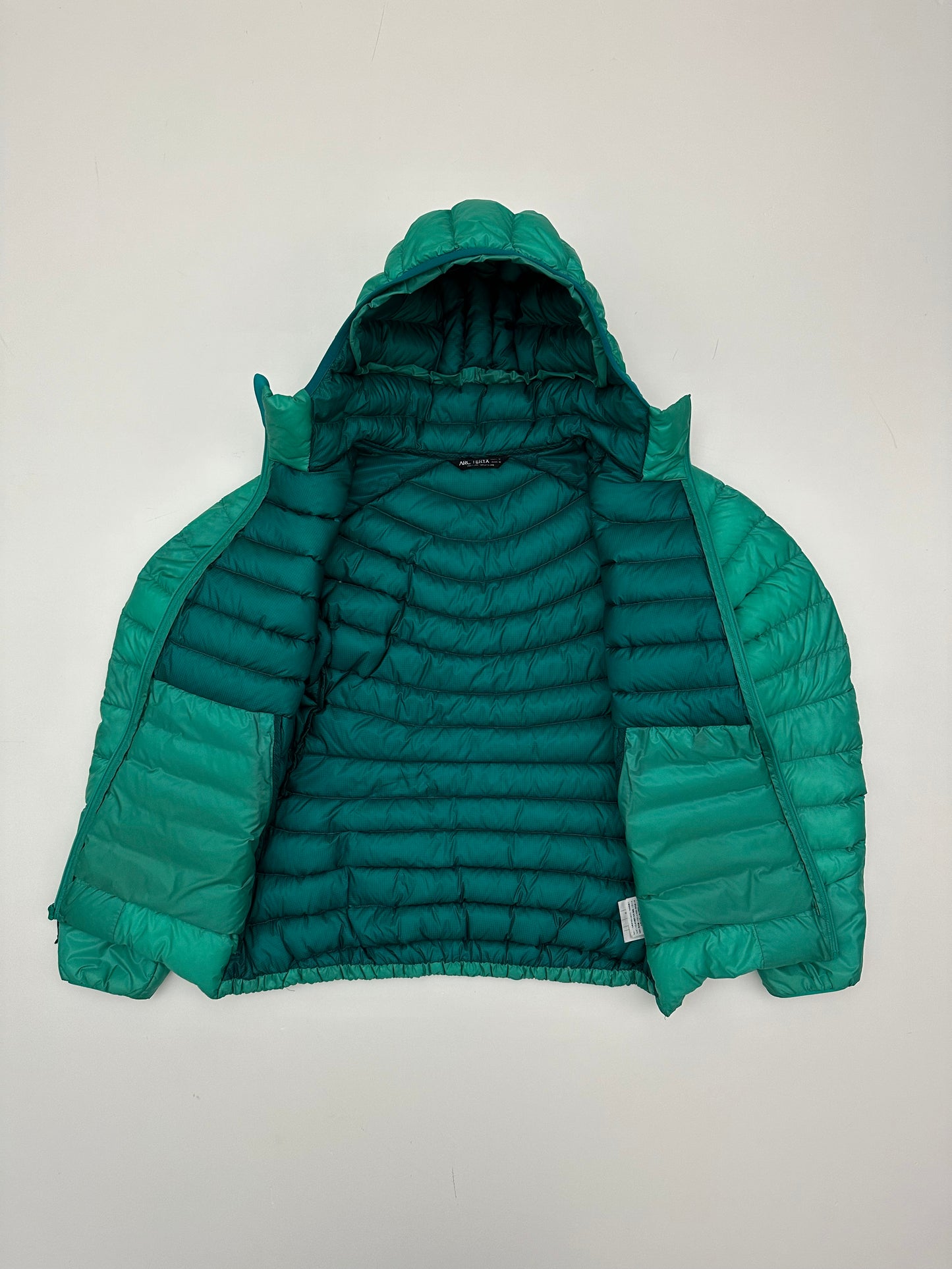 Arc'teryx Cerium LT Hoody Seaglass Women’s M Medium