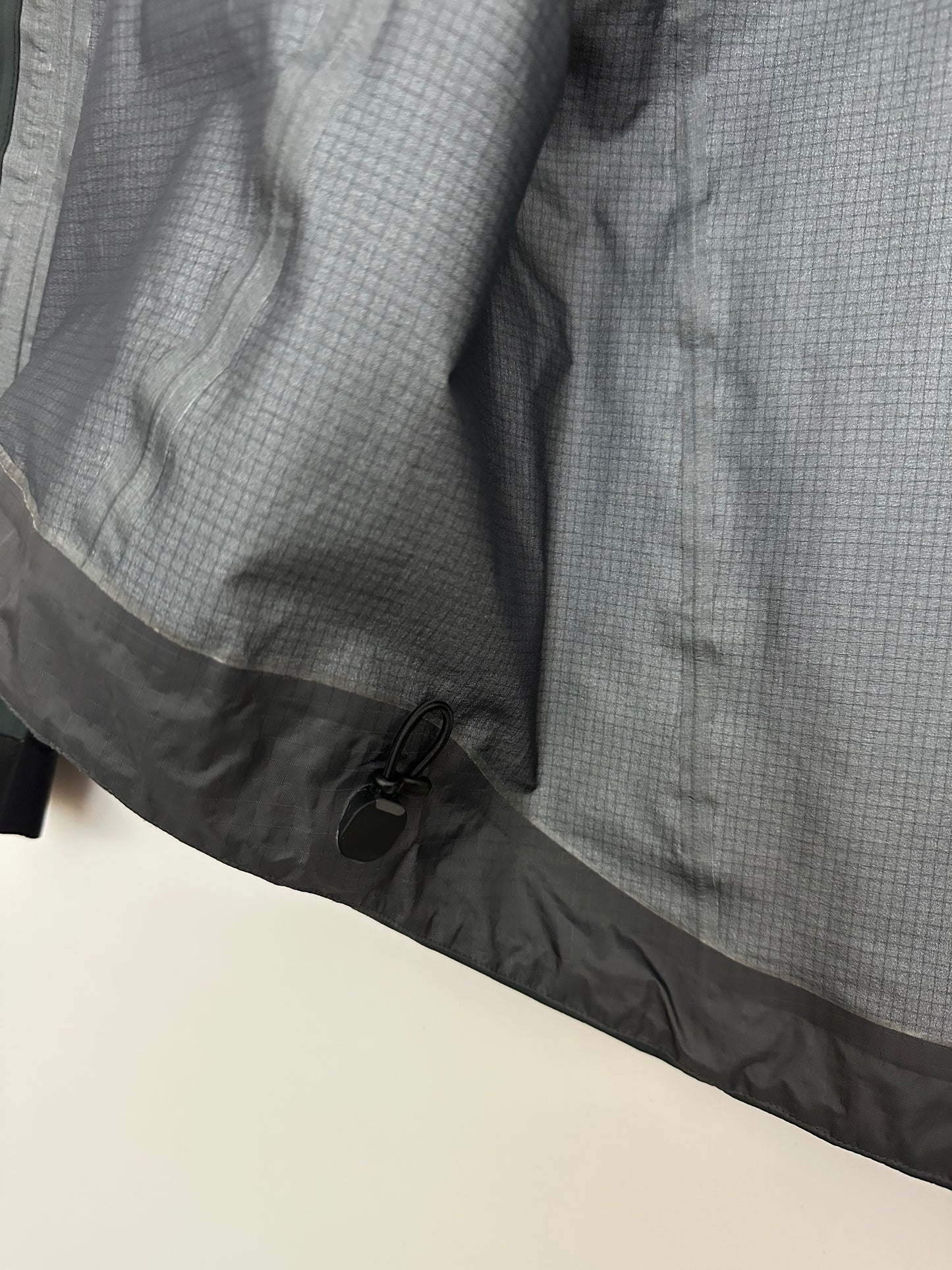 Arc’teryx Alpha AR Jacket Graphite Grey Men’s S Small Gore-Tex Pro