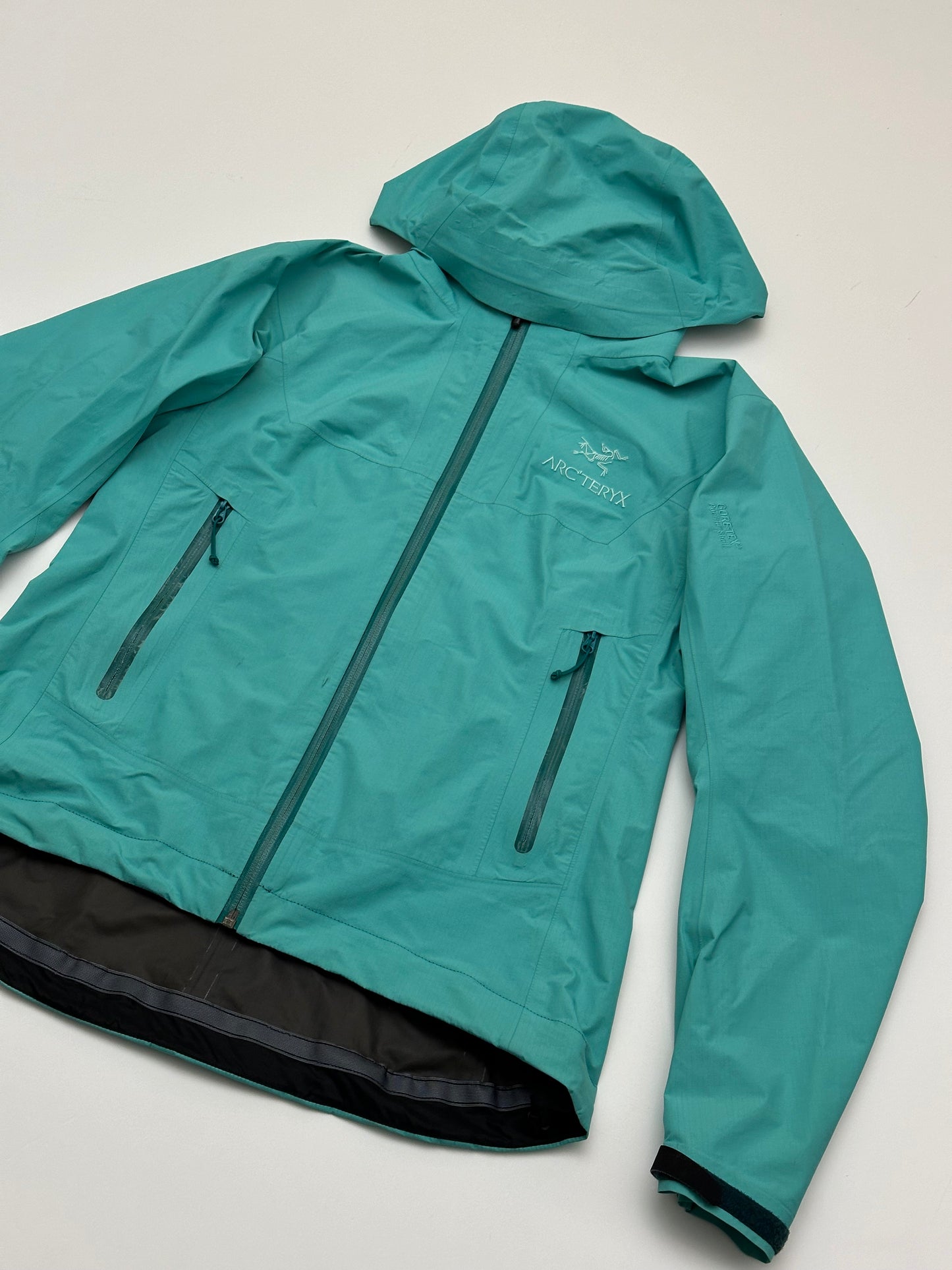 Arc’teryx Beta SL Jacket Turquoise Blue Women’s XS Extra Small Gore-Tex