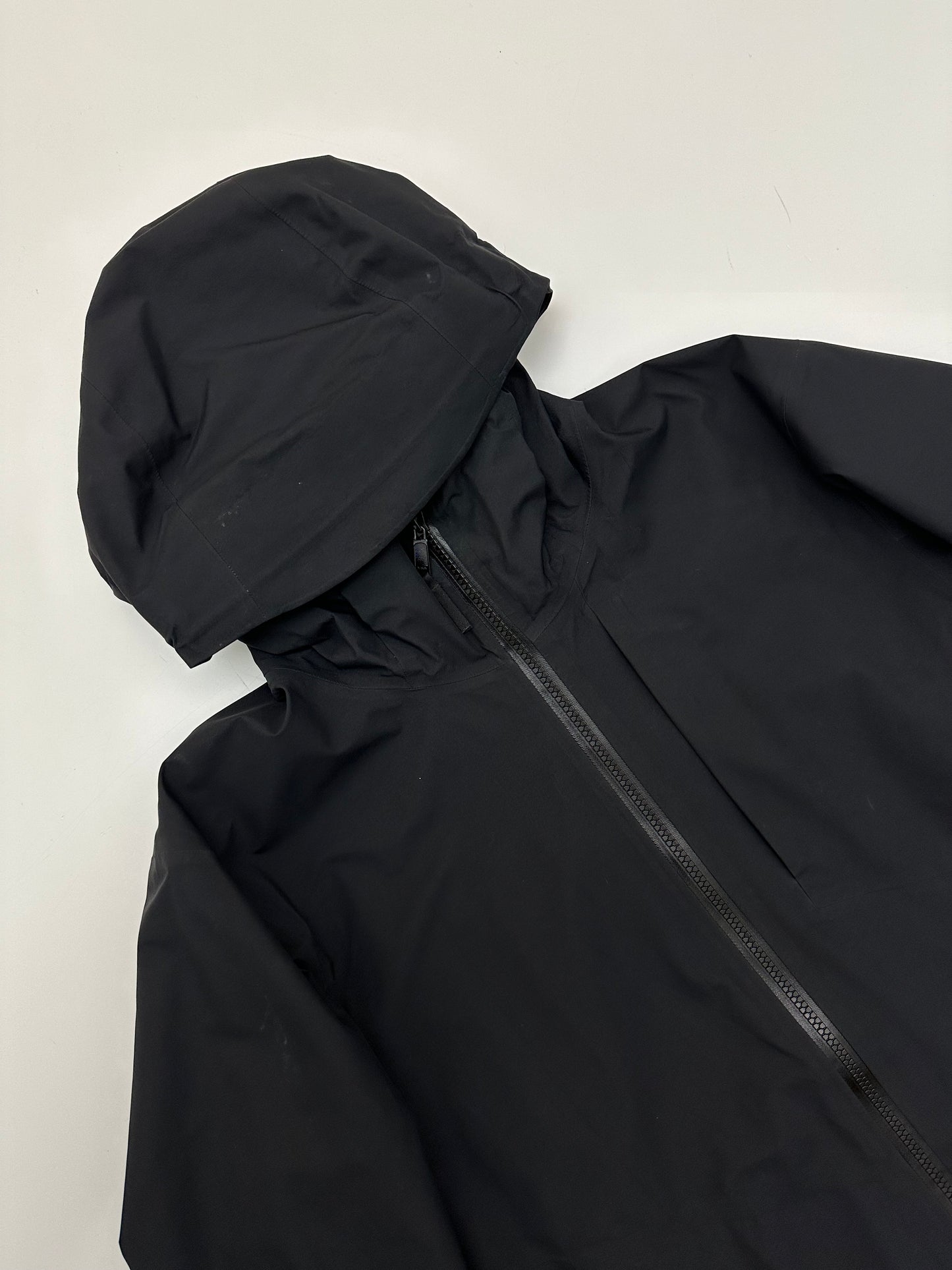 Arc’teryx Sawyer Coat Black Men’s M Medium Gore-Tex