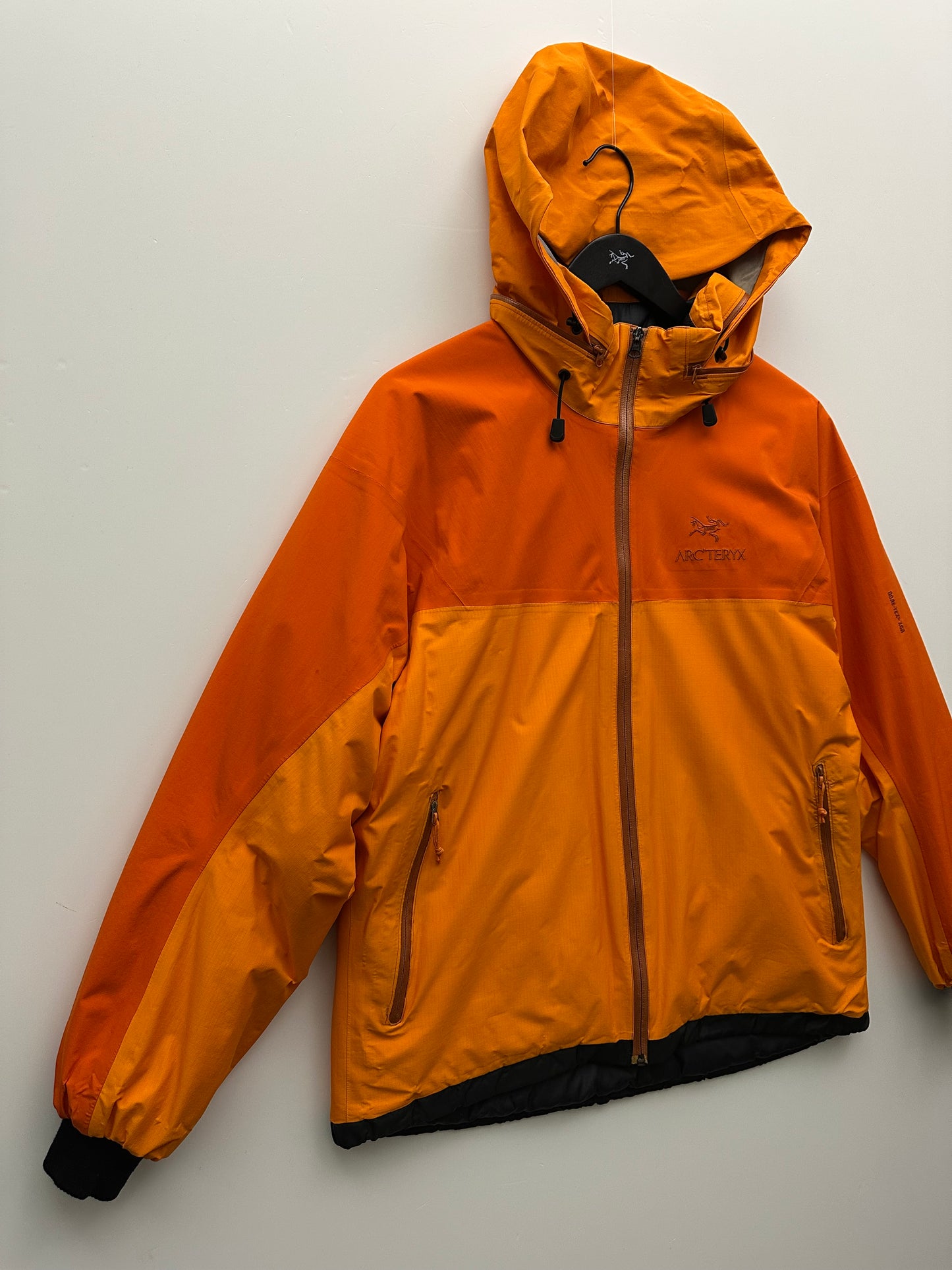 Arc’teryx Fission AR Jacket Yam Orange Men’s L Large Gore-Tex Primaloft