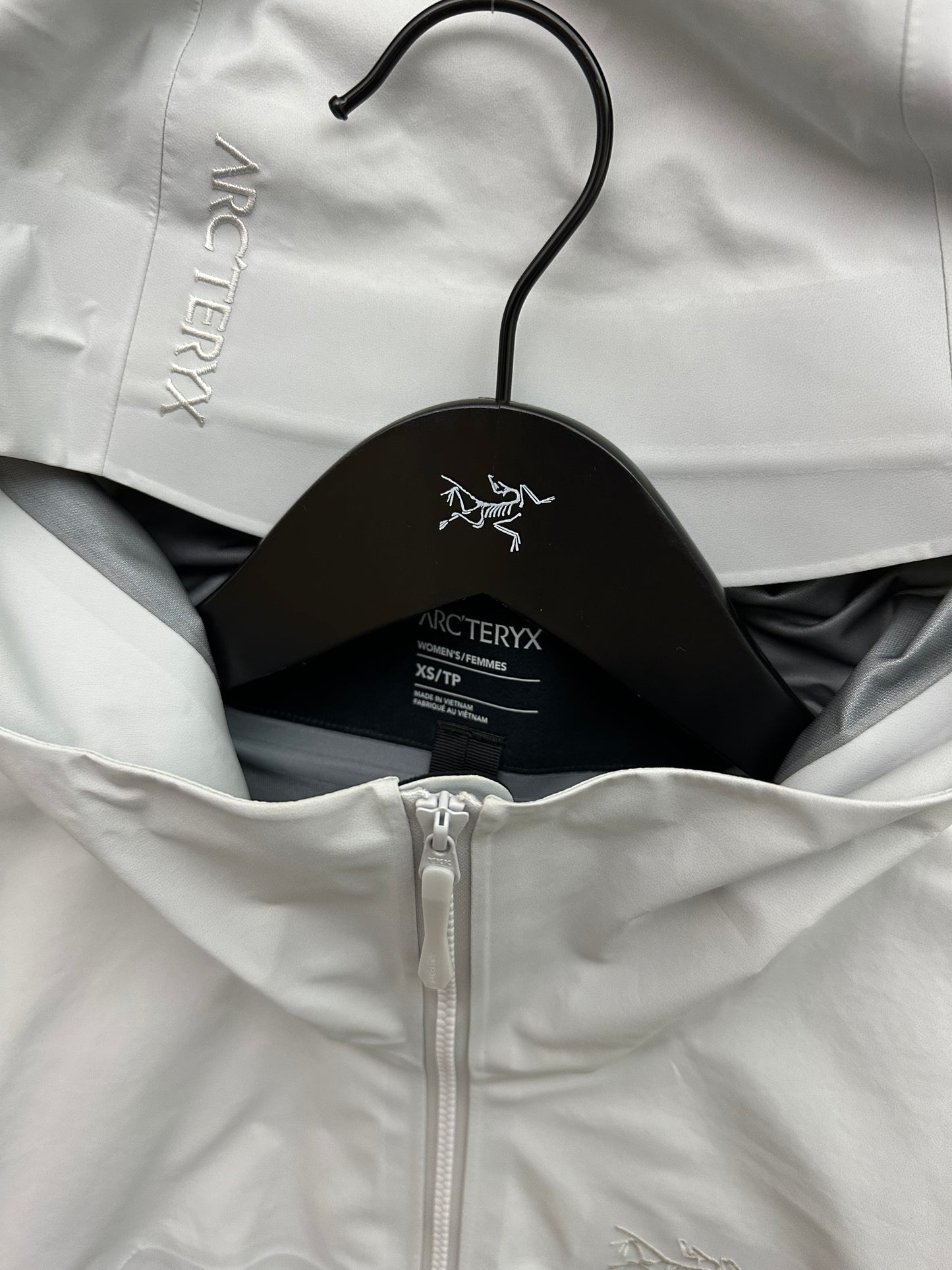 Arc’teryx Beta Jacket Grey Women’s XS Extra Small Gore-Tex RECCO