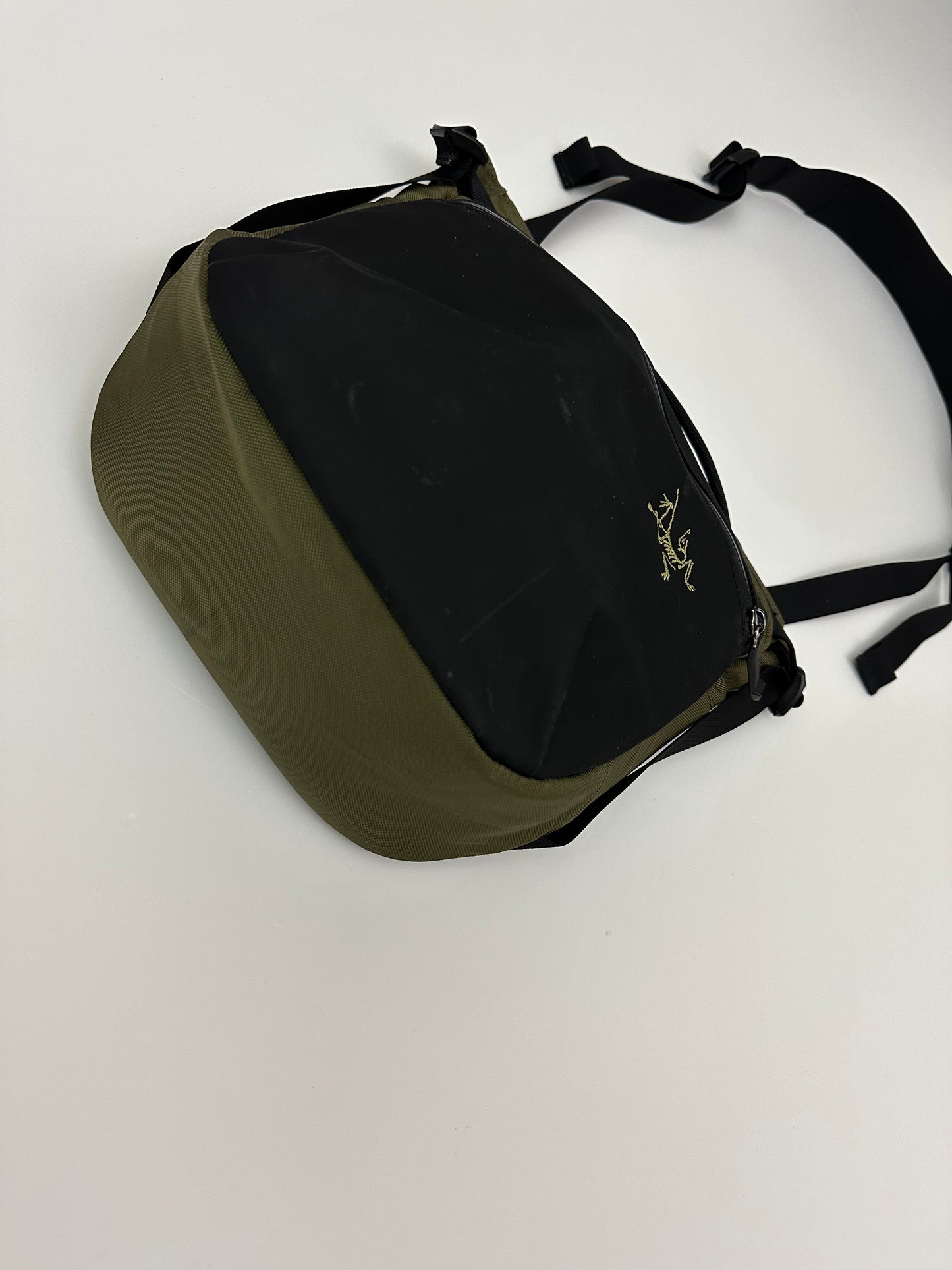 Arc’teryx Arro 8 Shoulder Bag Wildwood Green