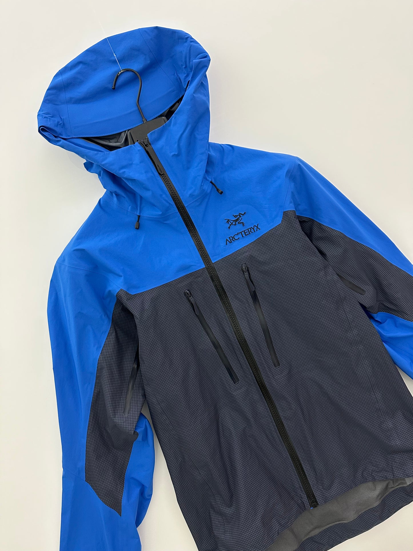 Arc’teryx Alpha Jacket Black Sapphire / Light Vitality Men’s XS Gore-Tex RECCO