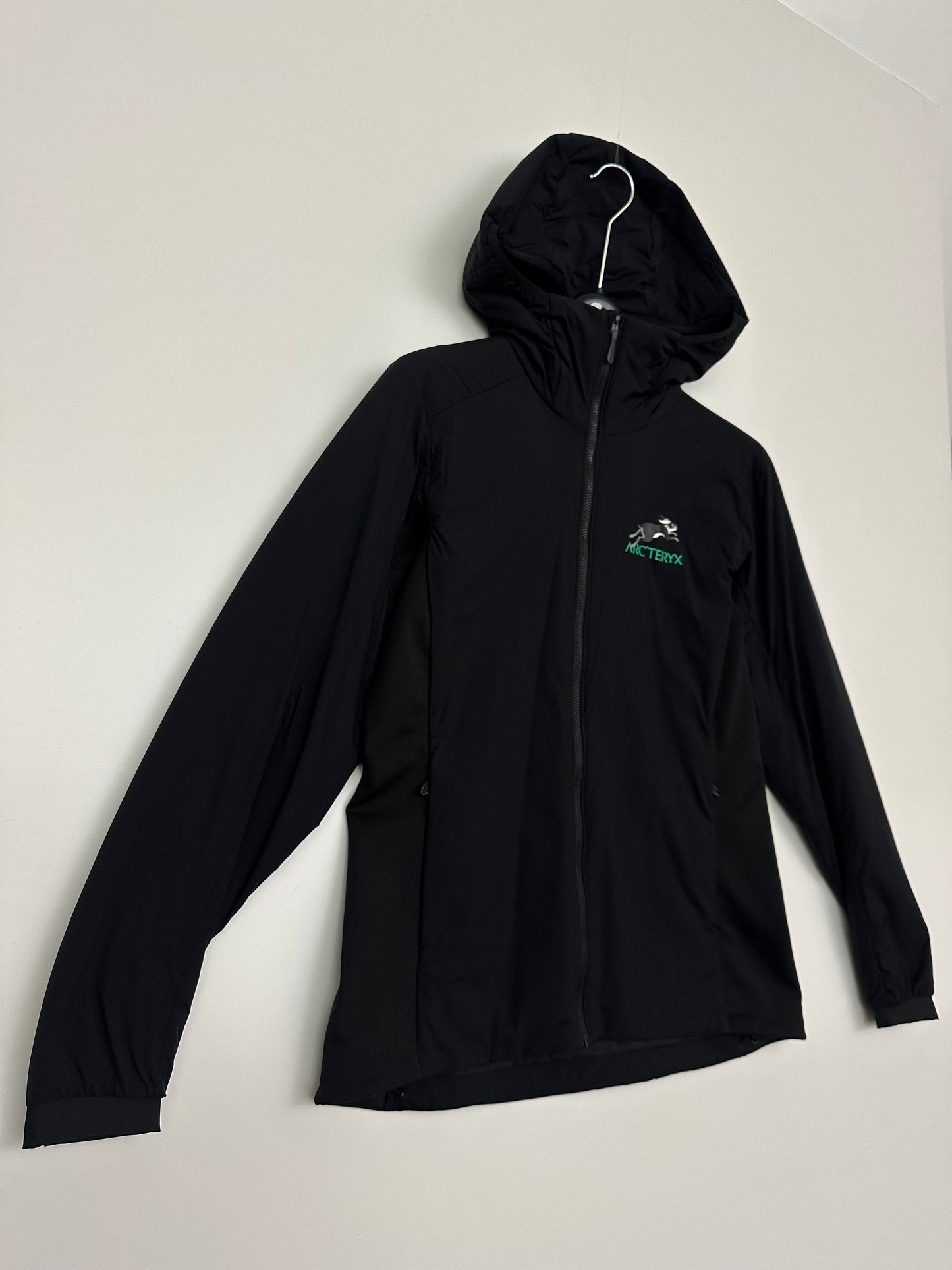 Arc'teryx Atom LT Hoody LNY Women's M Medium Black Lunar New Year Rabbit
