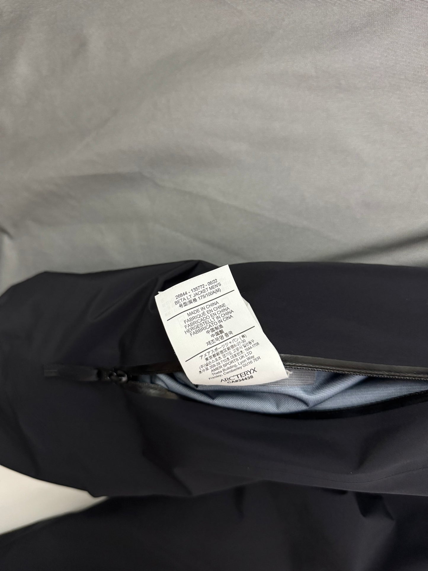 Arc’teryx Beta LT Jacket Black Men’s M Medium Gore-Tex