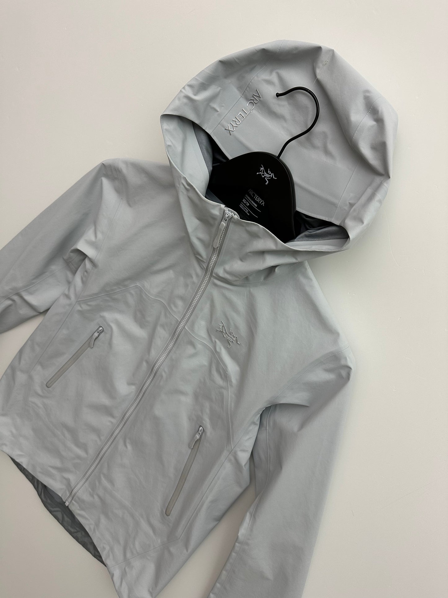 Arc’teryx Beta Jacket Grey Women’s XS Extra Small Gore-Tex RECCO