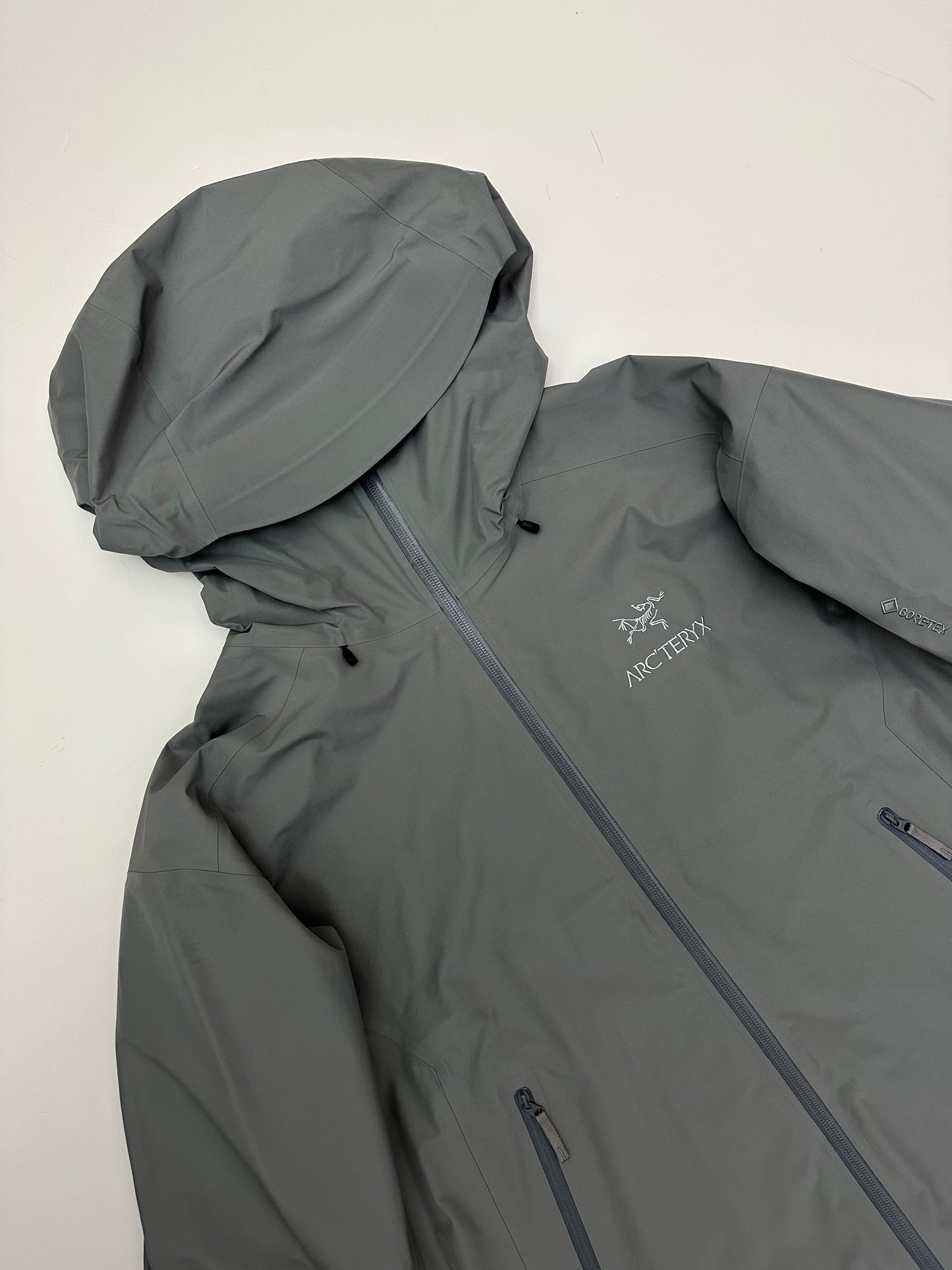 Arc’teryx Beta LT Jacket Binary Grey Men’s L Large Gore-Tex