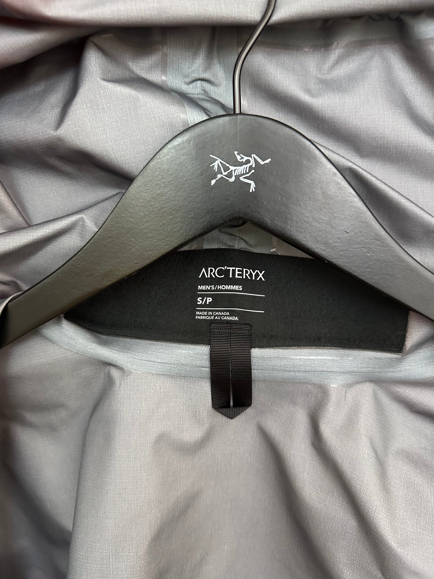Arc’teryx Alpha SV Jacket Dynasty / 24K Men’s S Small Gore-Tex Pro