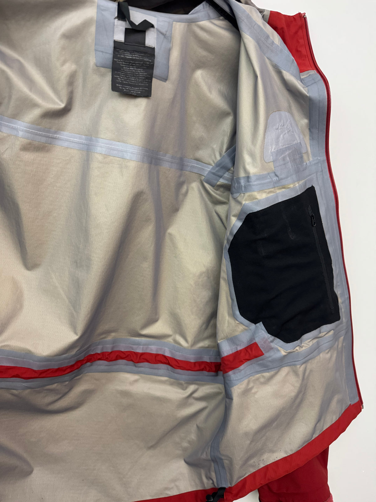 Arc'teryx Alpha SV Jacket Sangria Red Men's L Large Made In Canada Gore-Tex XCR