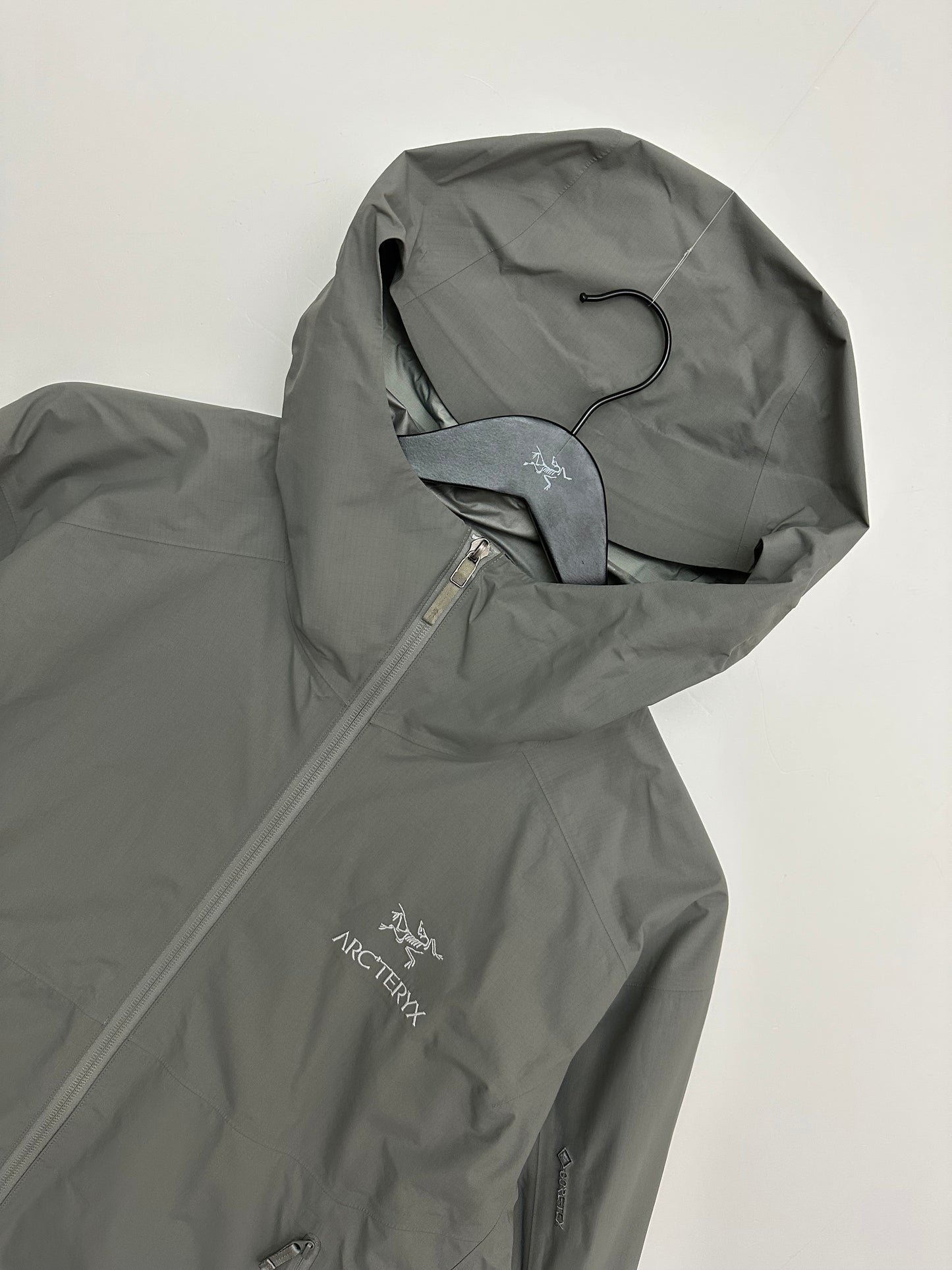 Arc’teryx Zeta SL Jacket Cryptochrome Grey Men’s XL Extra Large Gore-Tex
