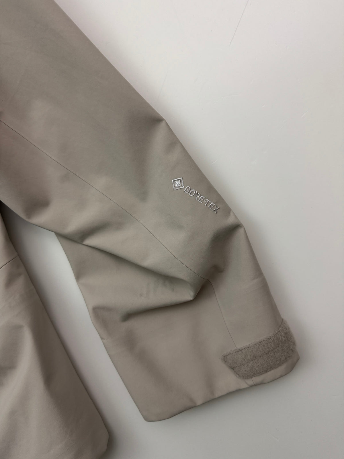 Arc'teryx Macai Shell Jacket Warm Stone Men's M Medium Gore-Tex RECCO