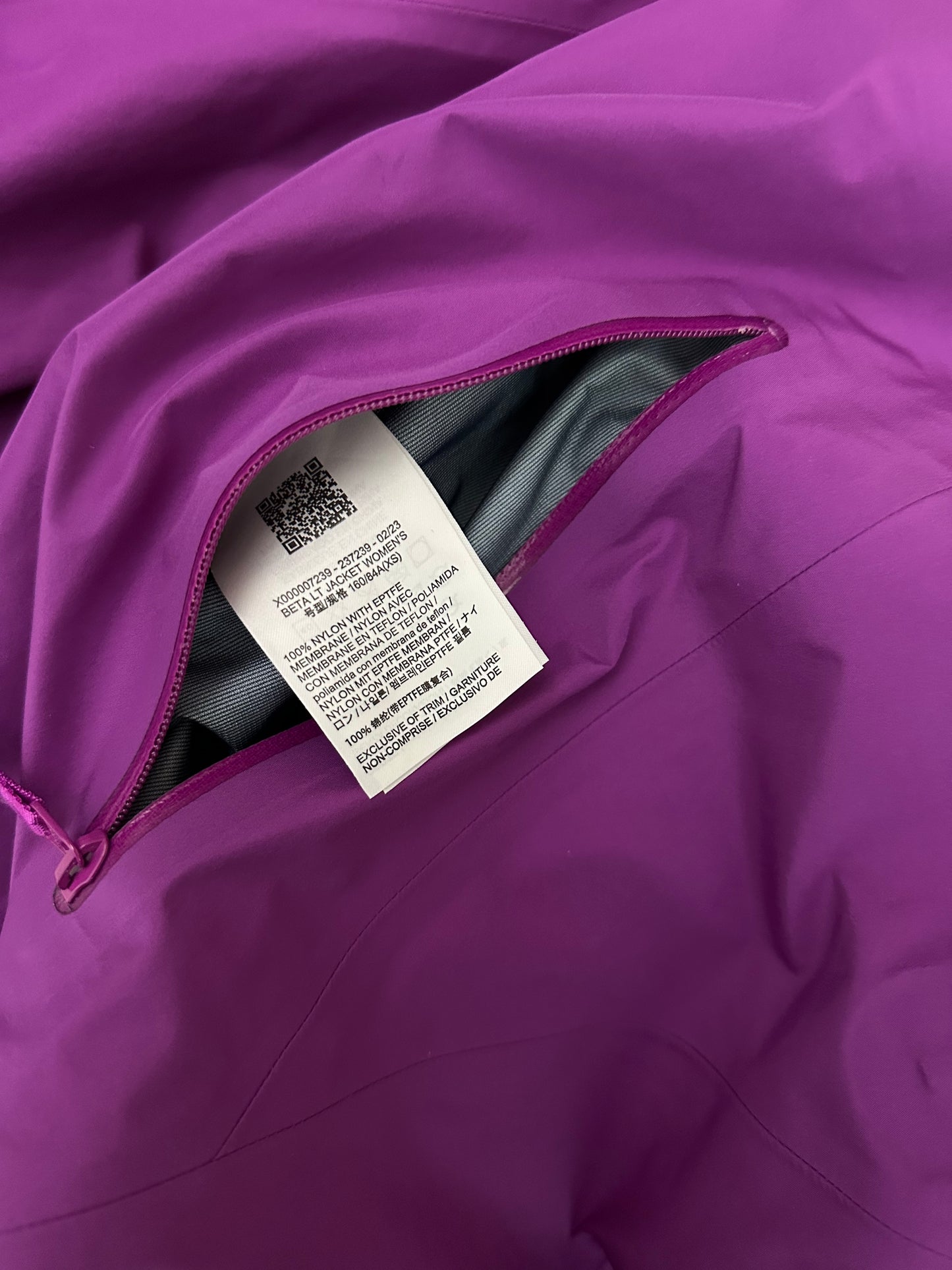 Arc’teryx Beta LT Jacket Groovy Purple Women’s XS Extra Small Gore-Tex Pro