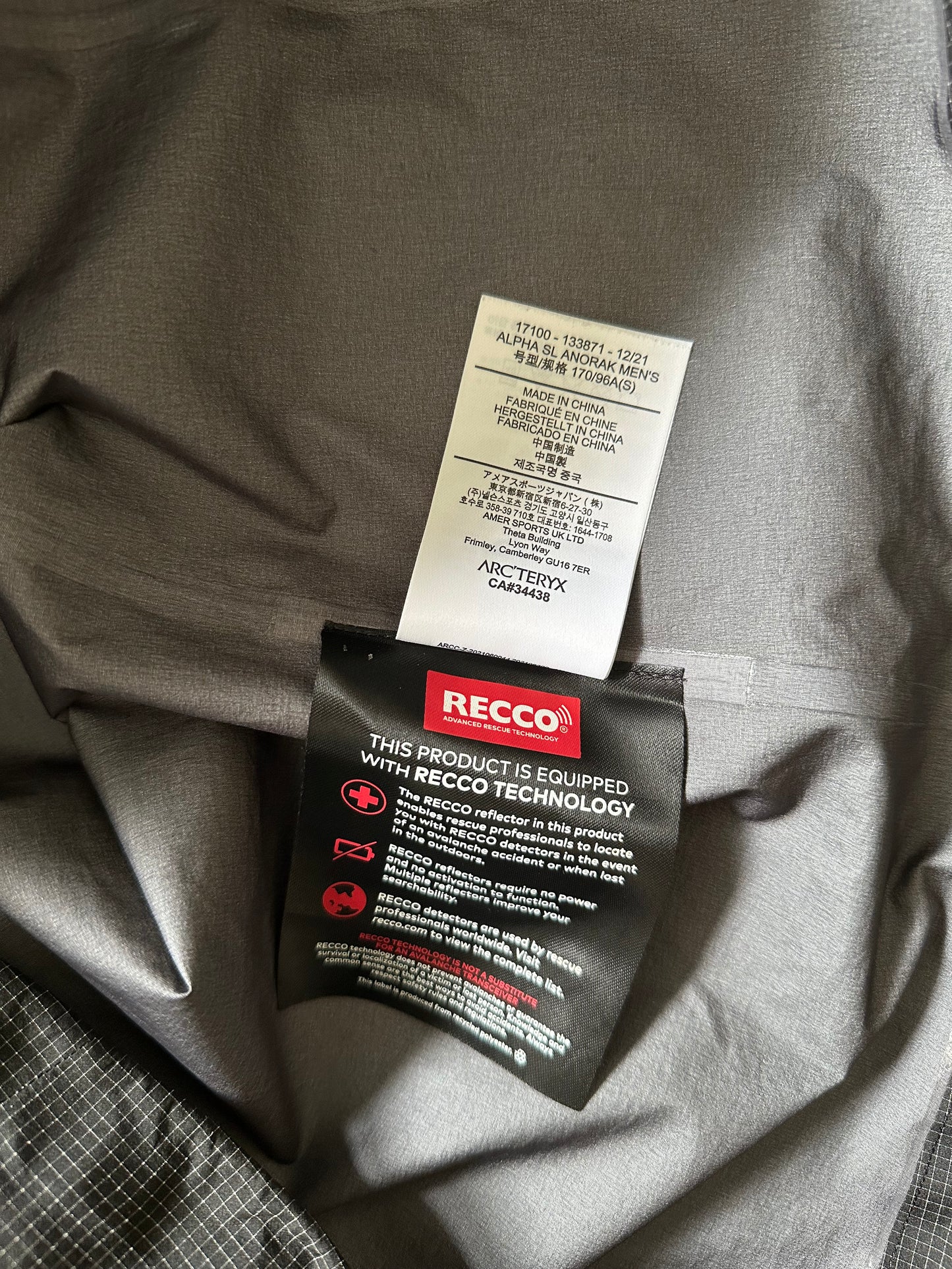 Arc’teryx Alpha SL Anorak Black Men’s S Small Gore-Tex RECCO