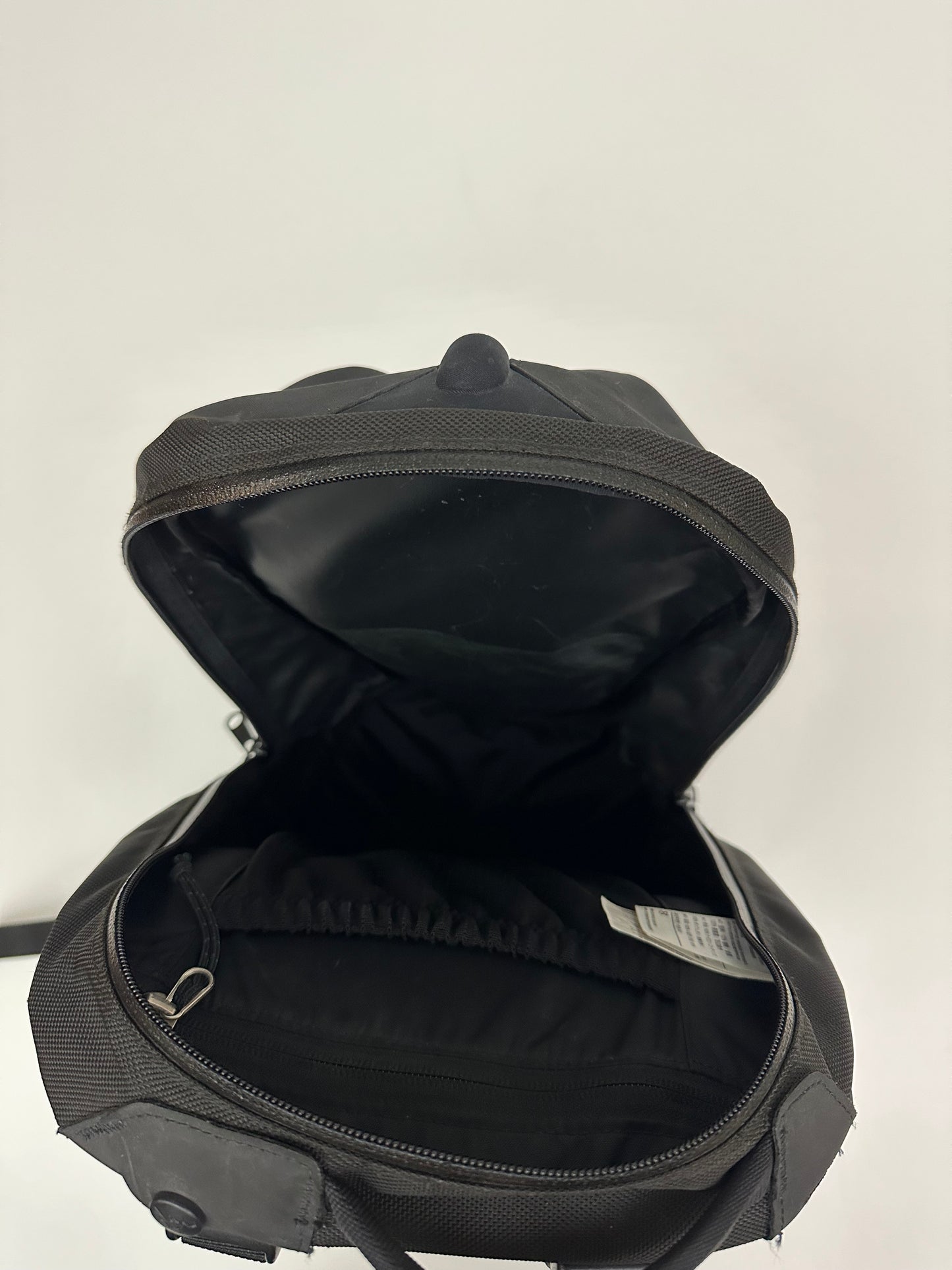Arc’teryx Arro 22 Backpack Black / Khasi Green
