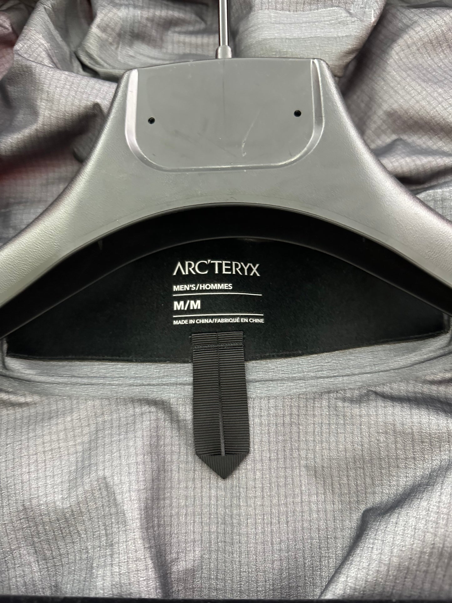 Arc’teryx Beta LT Jacket Orange Men’s M Medium Gore-Tex Pro Edition