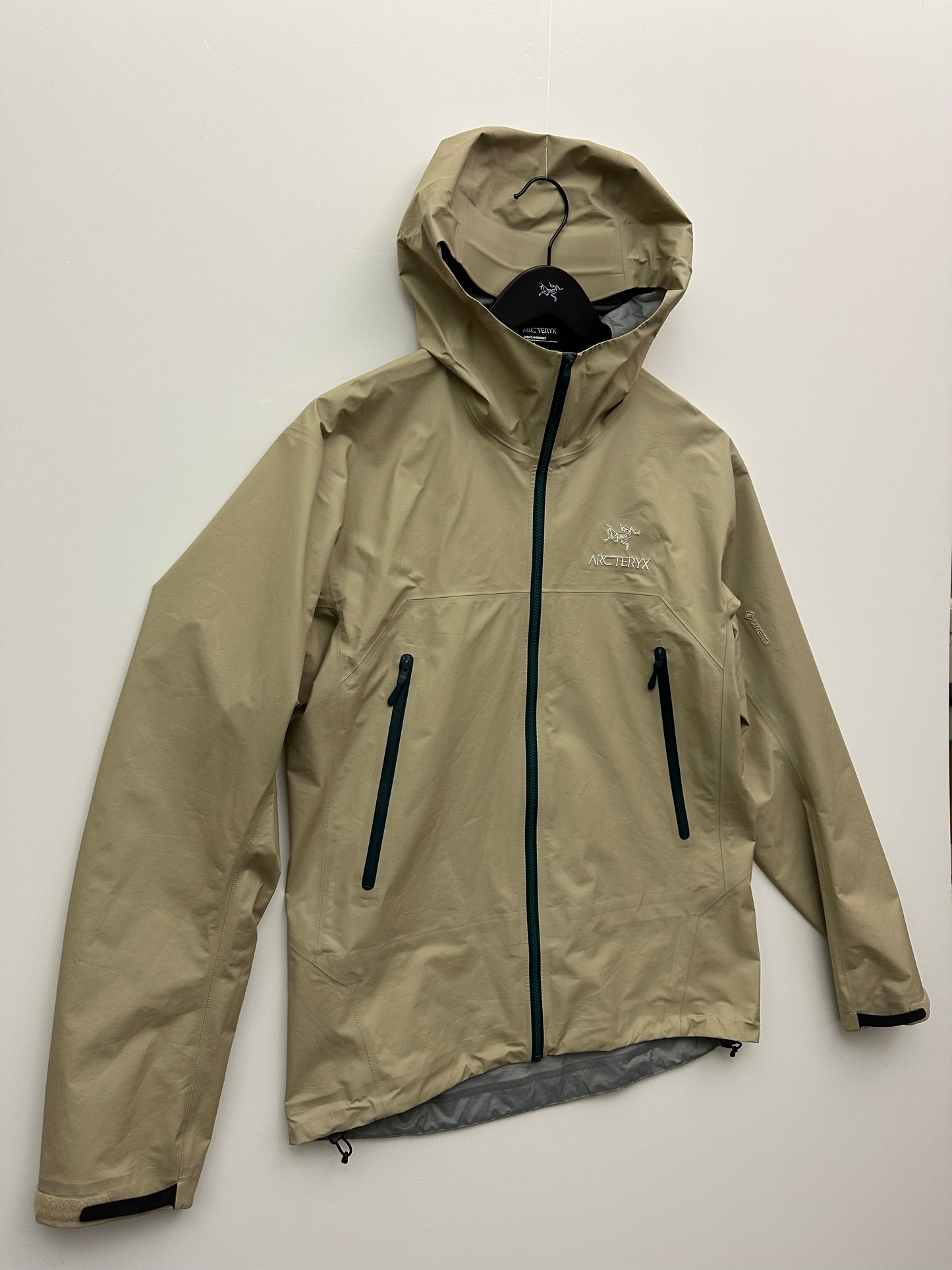 Arc’teryx Beta Jacket Wicker Men’s M Medium Gore-Tex