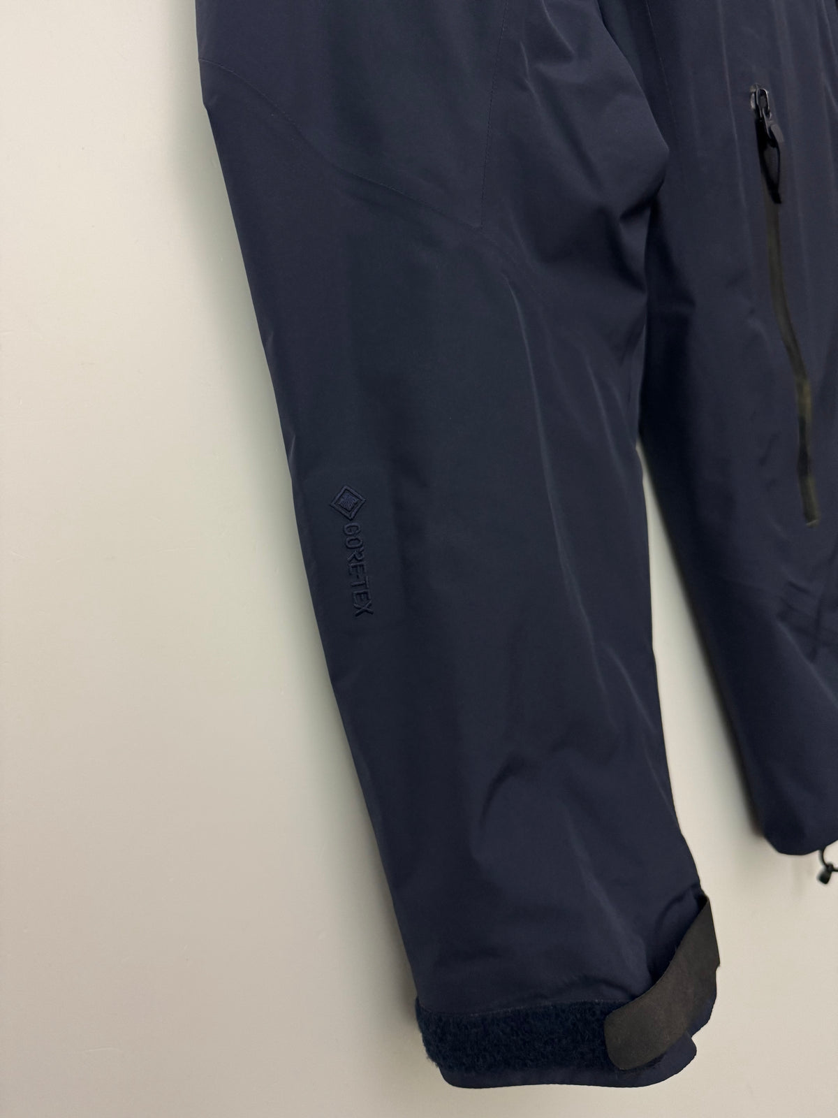 Arc'teryx Beta Insulated Jacket Black Sapphire Men's M Medium Gore-Tex RECCO