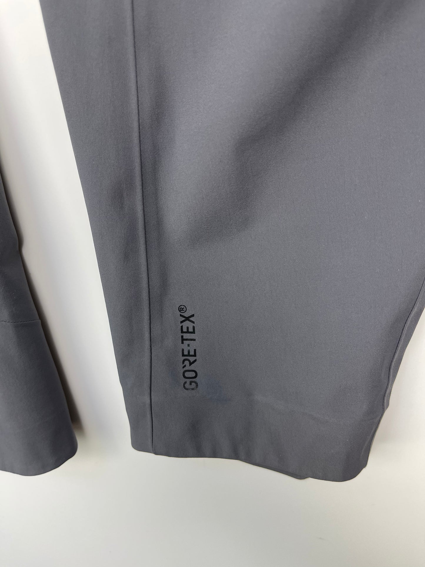 Arc’teryx A2B Blazer Grey Men’s L Large Gore-Tex