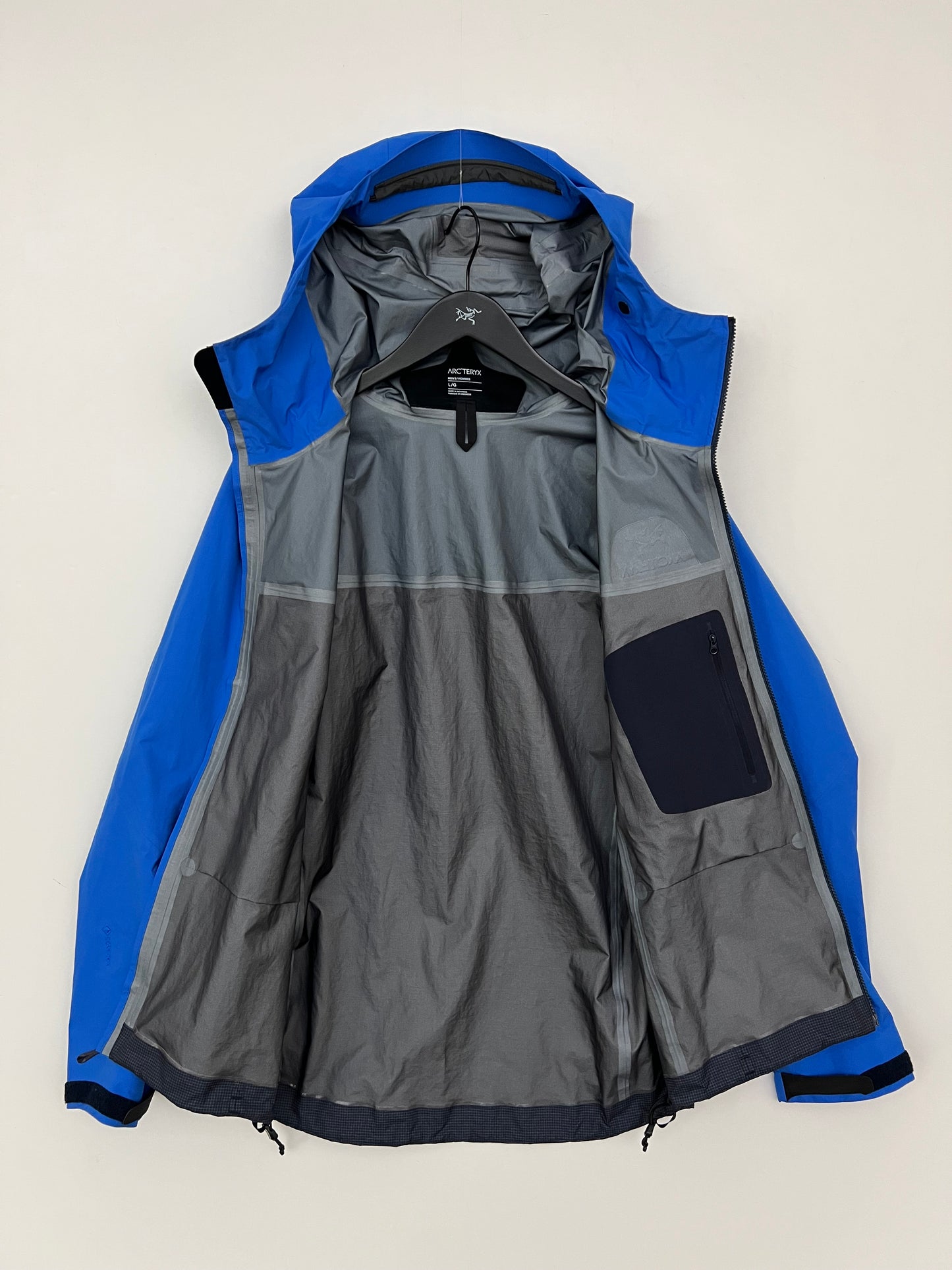 Arc’teryx Alpha Jacket Black Sapphire / Light Vitality Men’s L Large Gore-Tex RECCO
