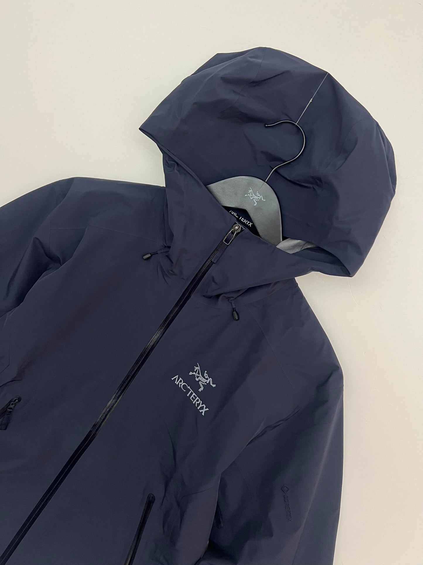 Arc’teryx Beta LT Jacket Black Sapphire Men's S Small Gore-Tex
