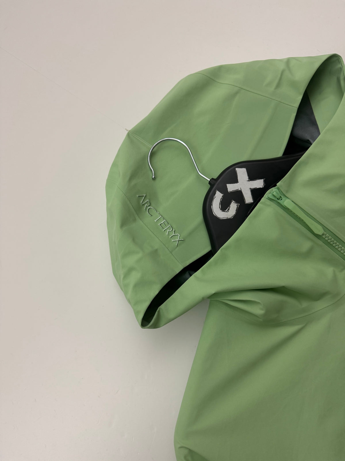 Arc'teryx Beta Jacket Phosphorescent Green Women's XL Extra Large Gore-Tex RECCO