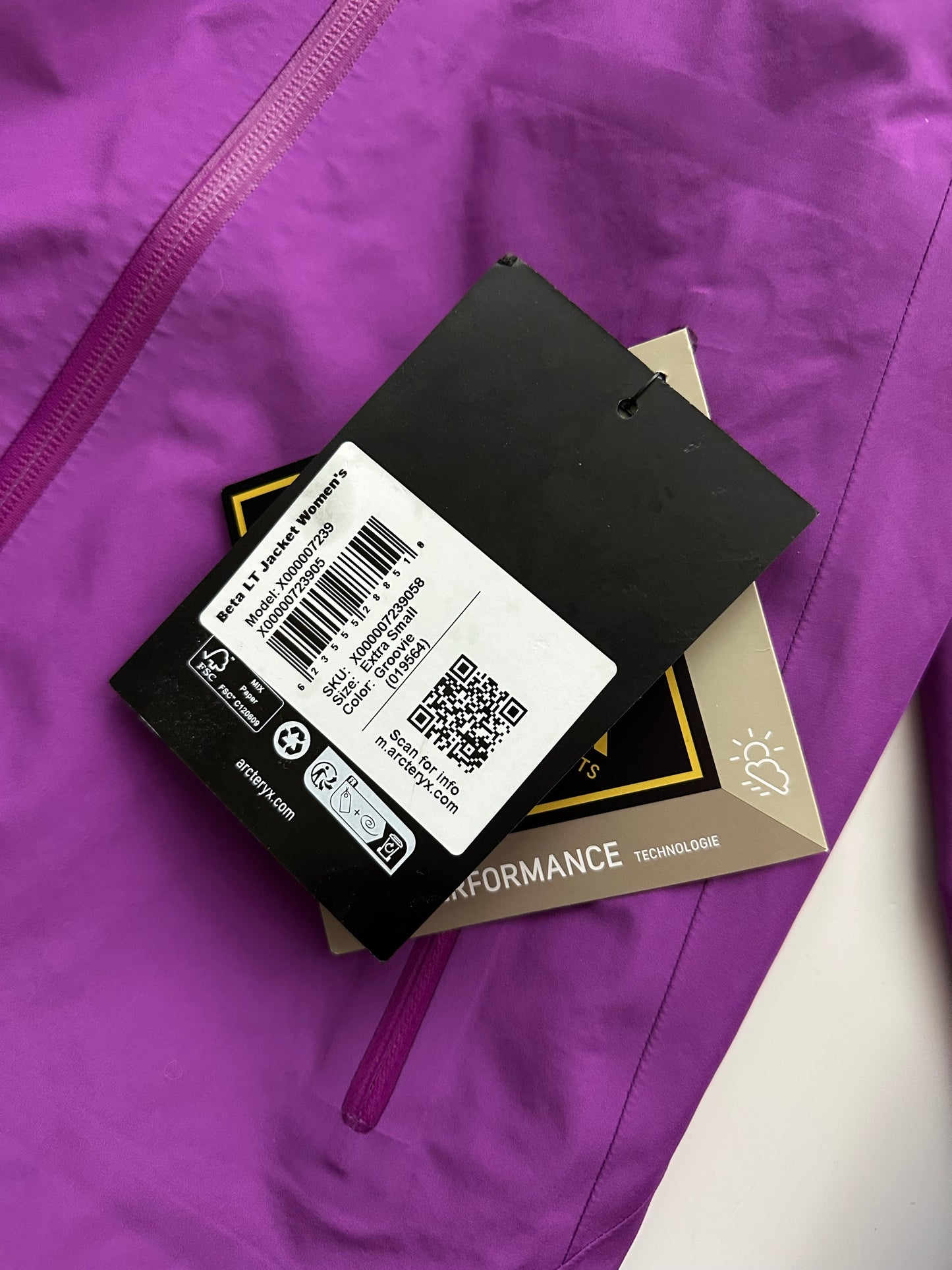 Arc’teryx Beta LT Jacket Groovy Purple Women’s XS Extra Small Gore-Tex Pro