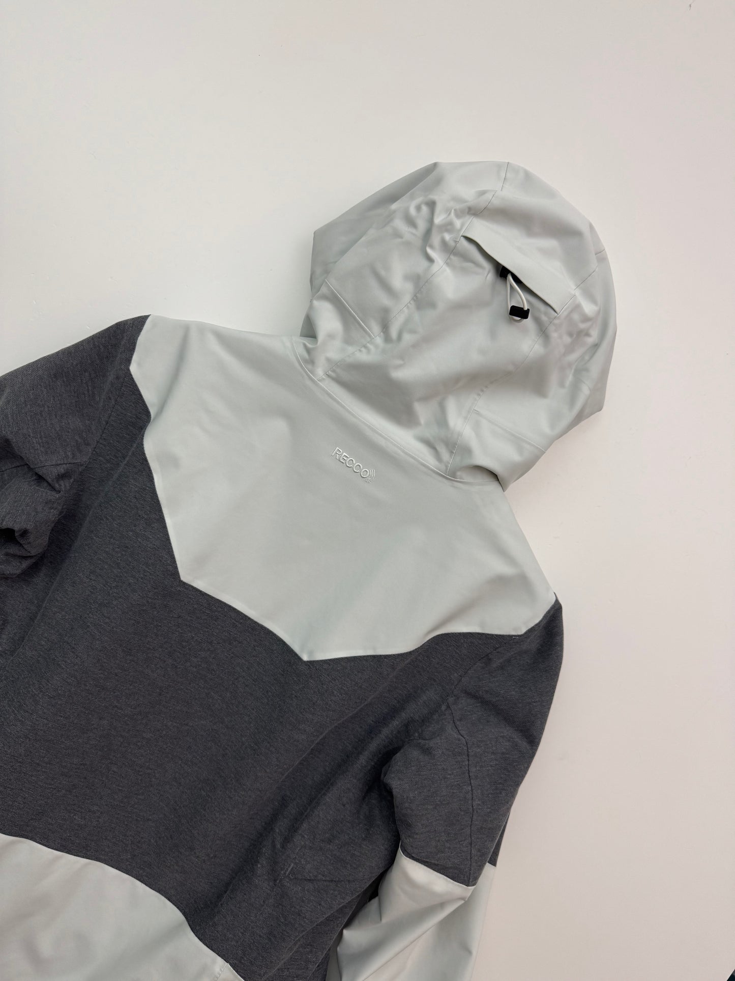 Peak Performance Balmaz Ski Jacket Women’s L Large Grey Two Tone Coat