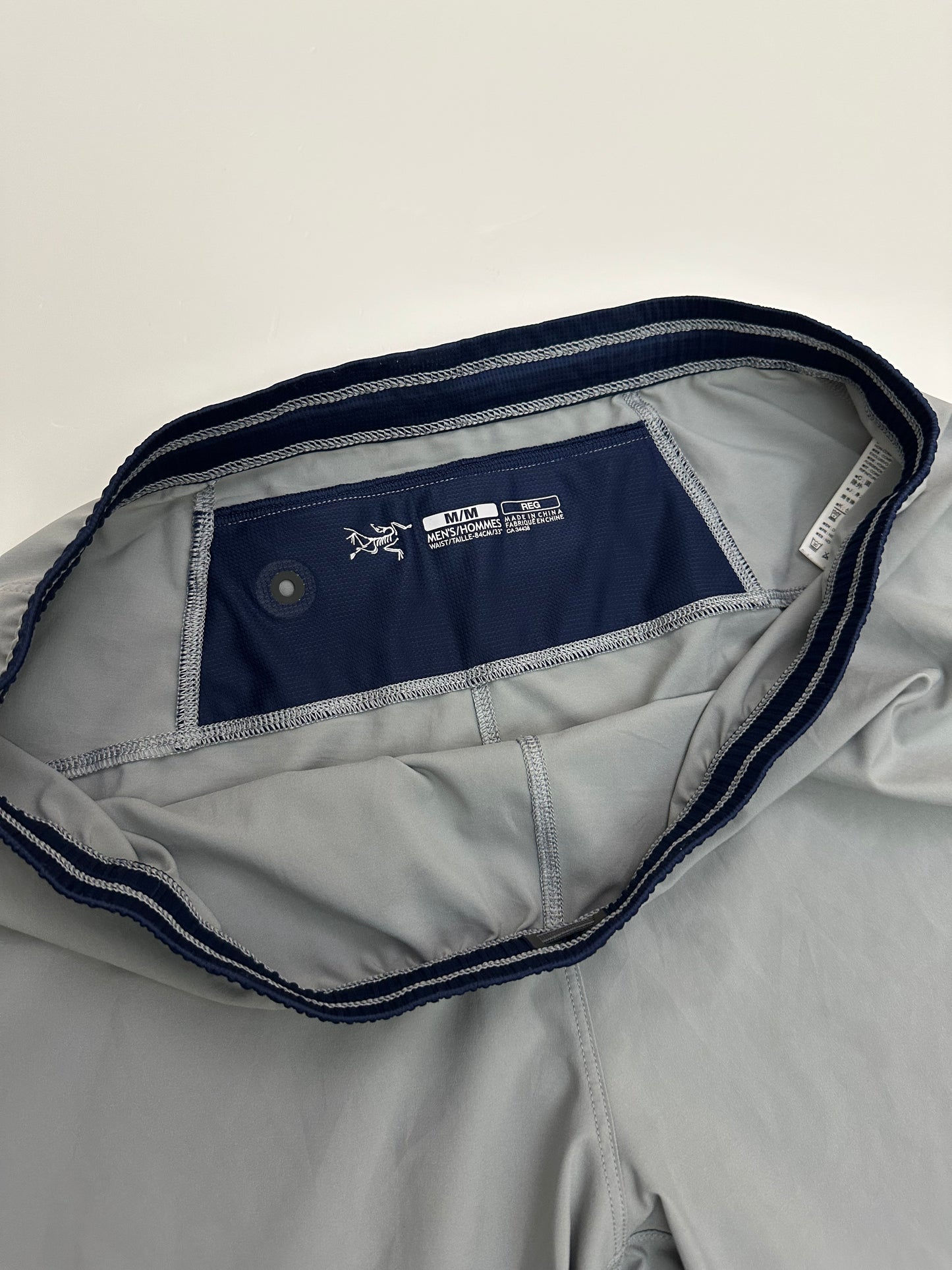 Arc’teryx Incendo Shorts Grey Men’s M Medium