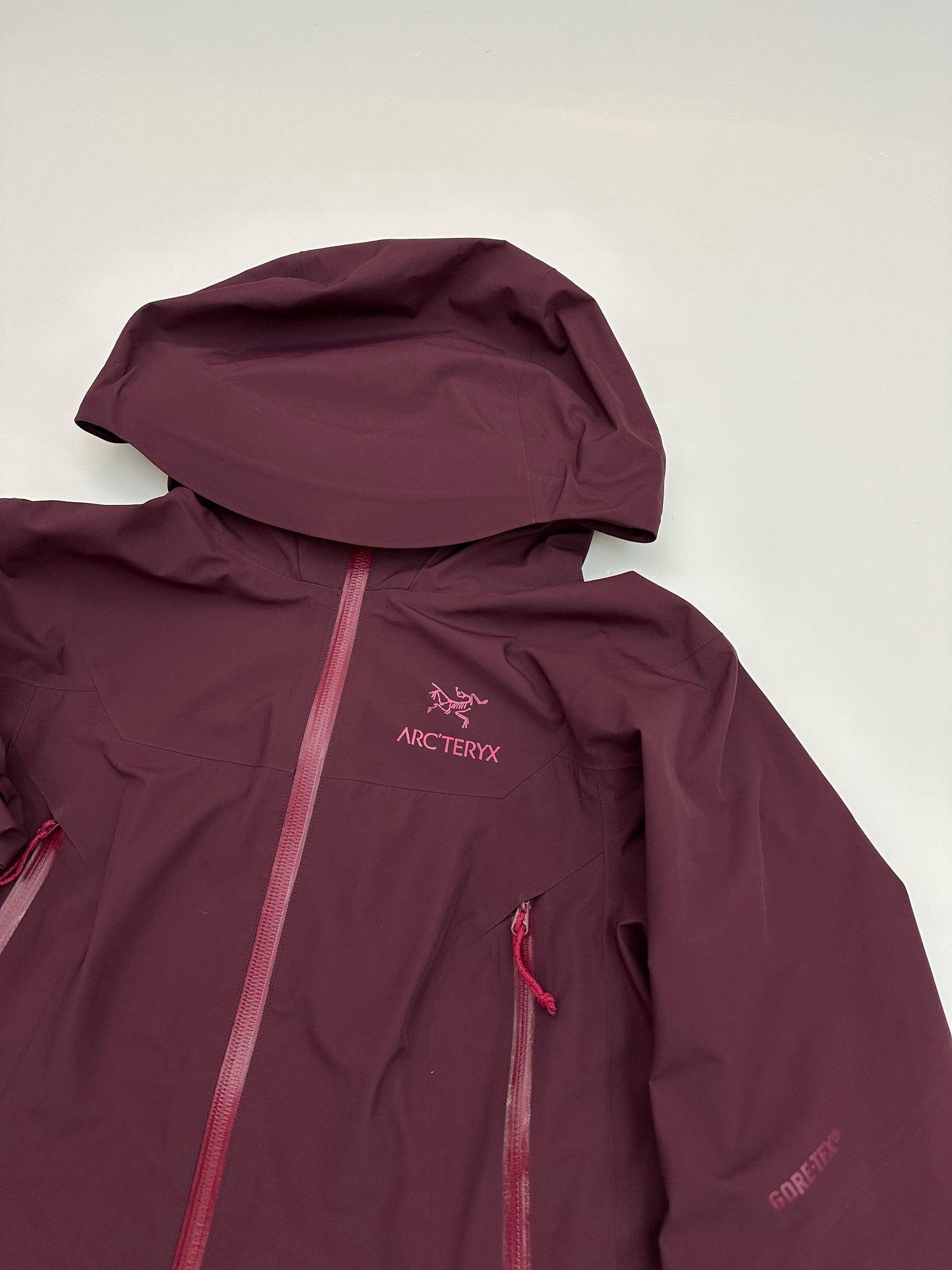 Arc’teryx Zeta AR Jacket Cherrywine Red Women’s XS Extra Small Gore-Tex